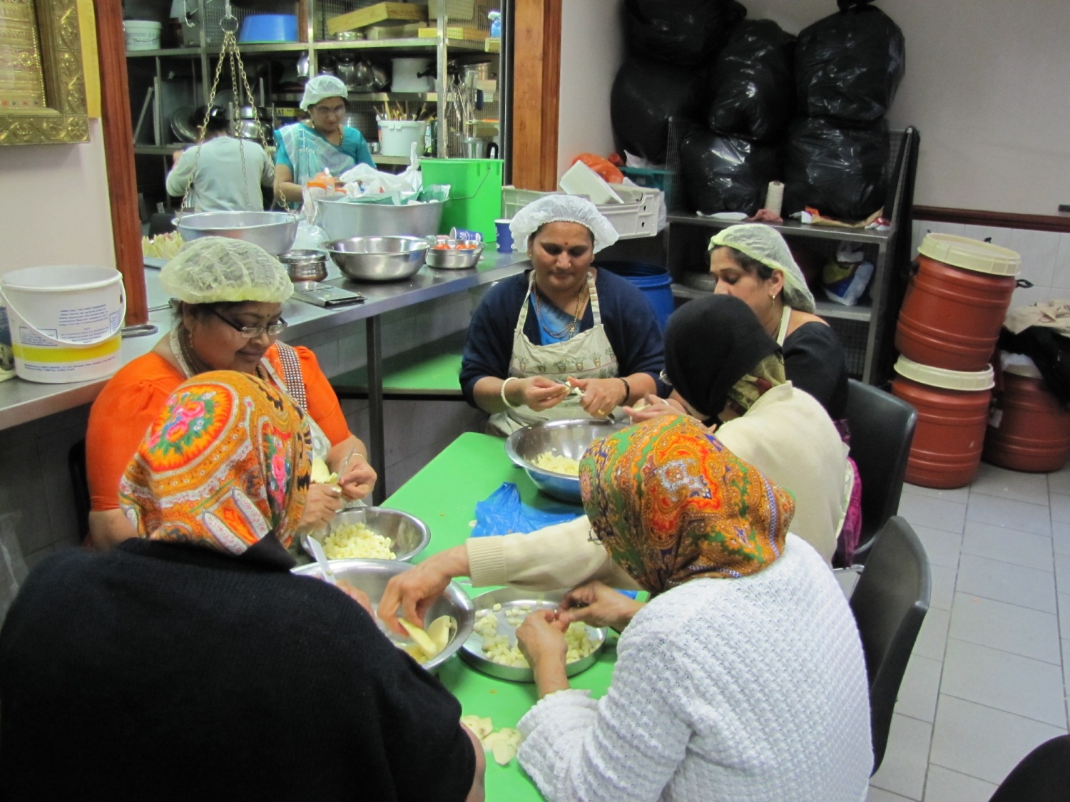 ©1987-2017 SKS Swaminarayan Temple East London