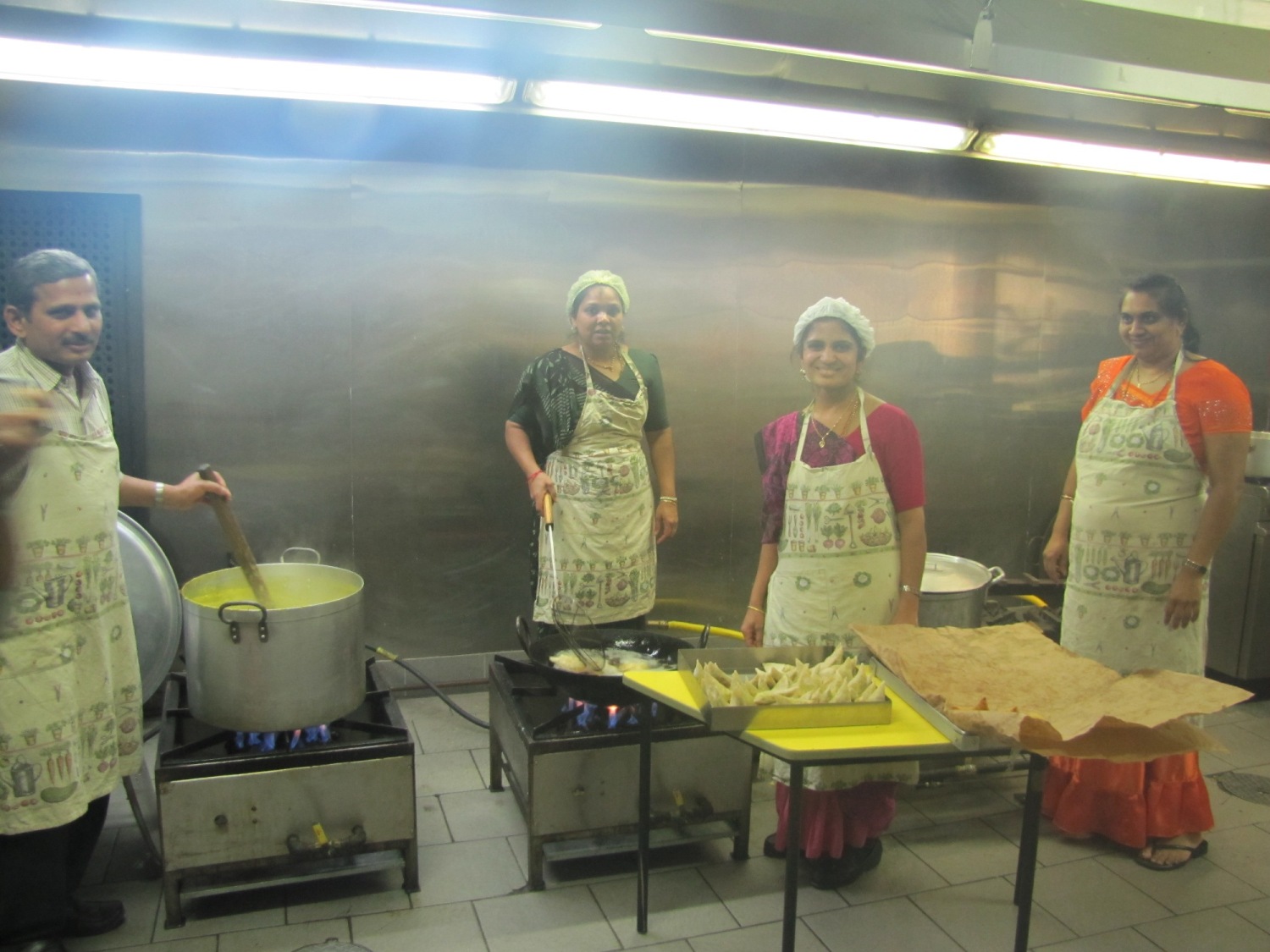 ©1987-2017 SKS Swaminarayan Temple East London