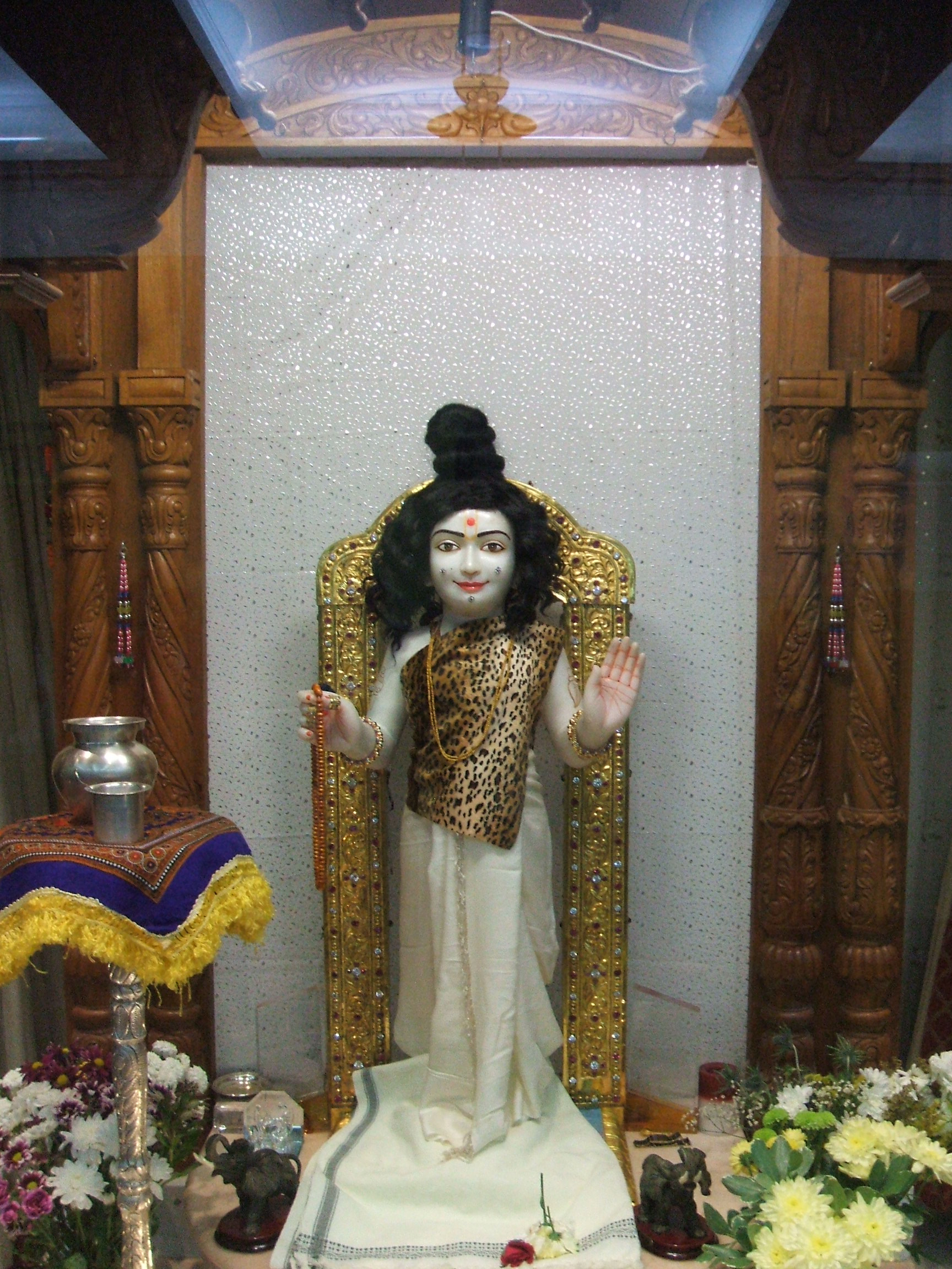 ©1987-2017 SKS Swaminarayan Temple East London