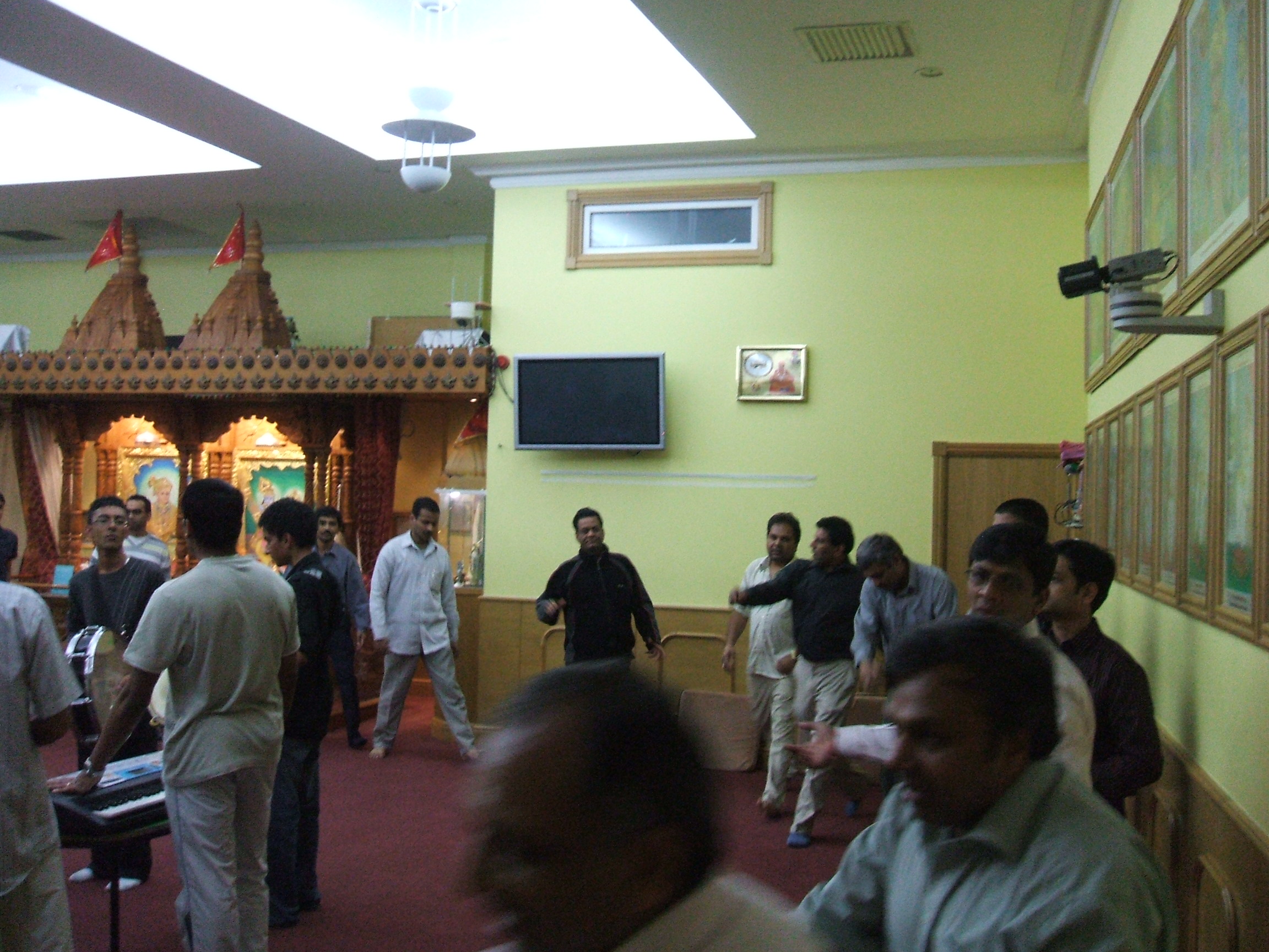 ©1987-2017 SKS Swaminarayan Temple East London