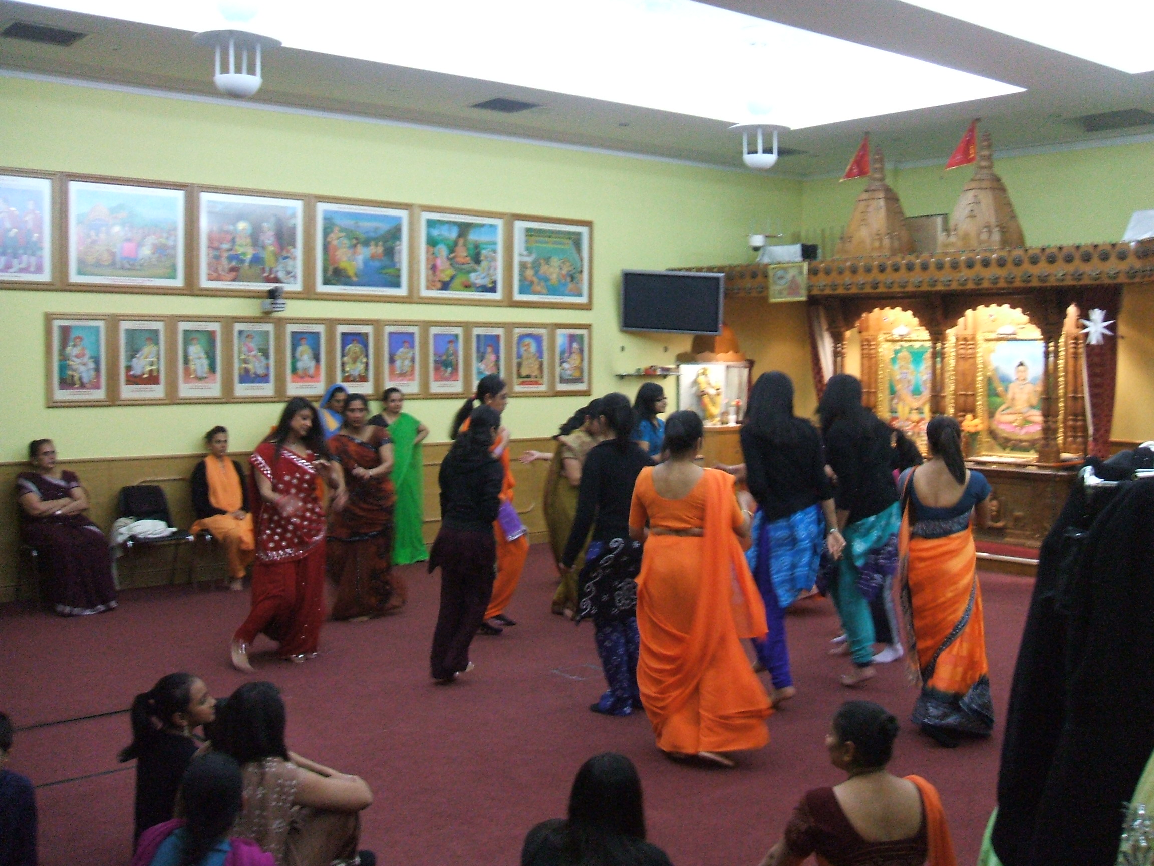 ©1987-2017 SKS Swaminarayan Temple East London