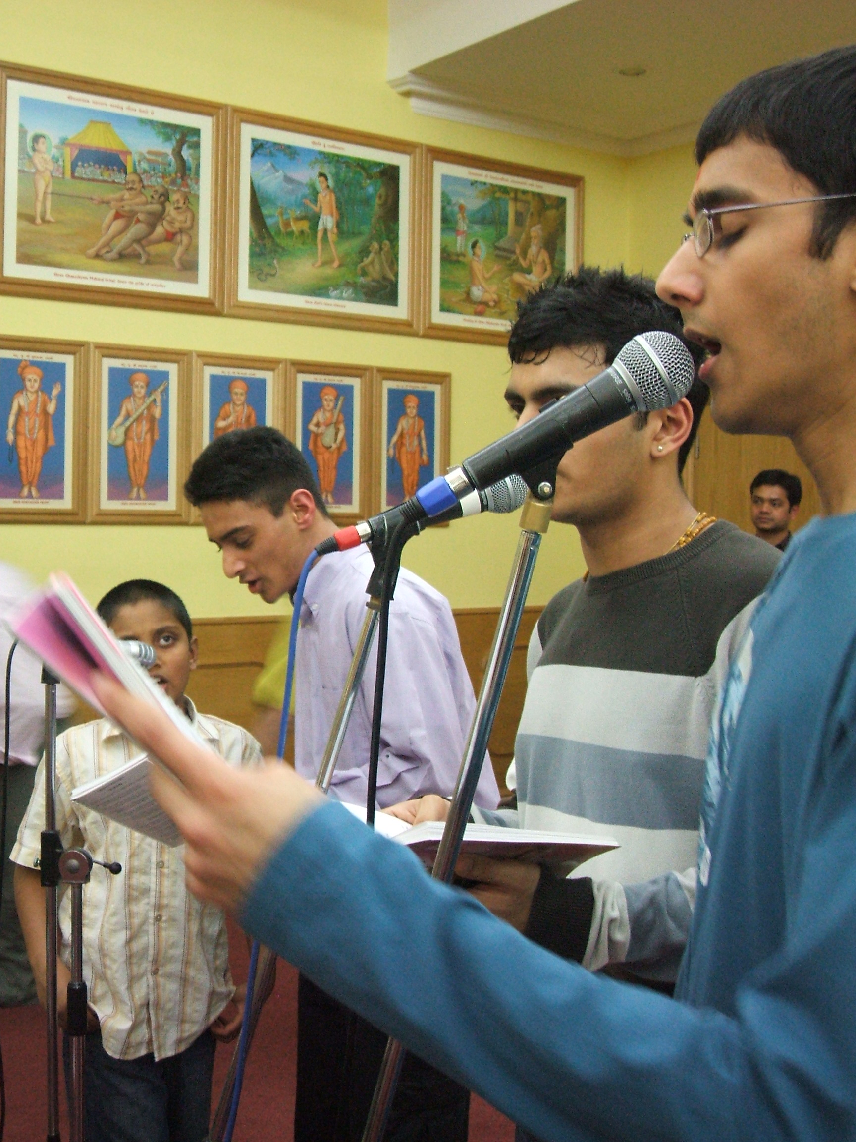 ©1987-2017 SKS Swaminarayan Temple East London