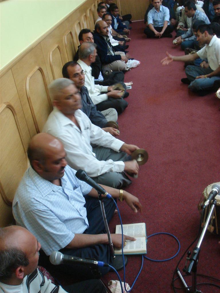 ©1987-2017 SKS Swaminarayan Temple East London