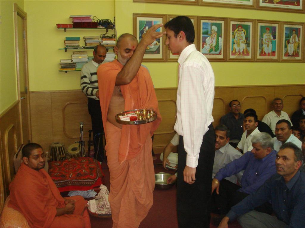 ©1987-2017 SKS Swaminarayan Temple East London