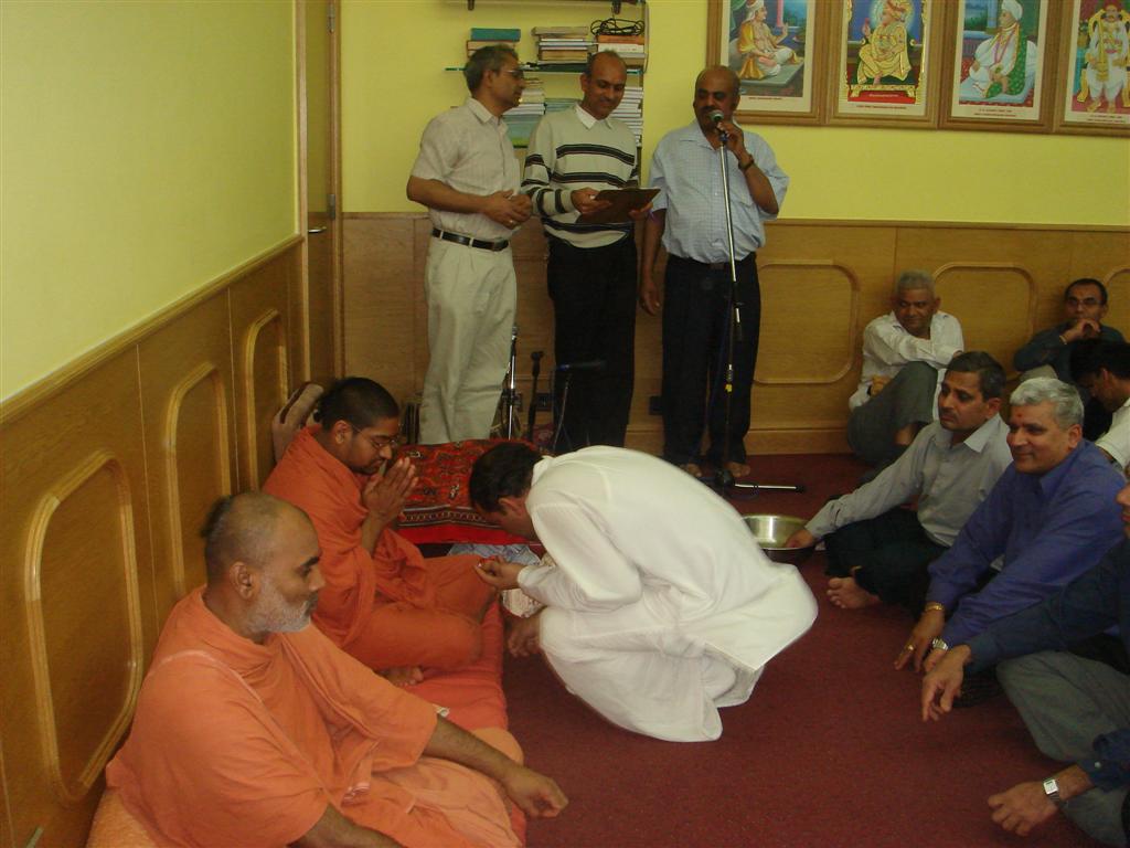 ©1987-2017 SKS Swaminarayan Temple East London