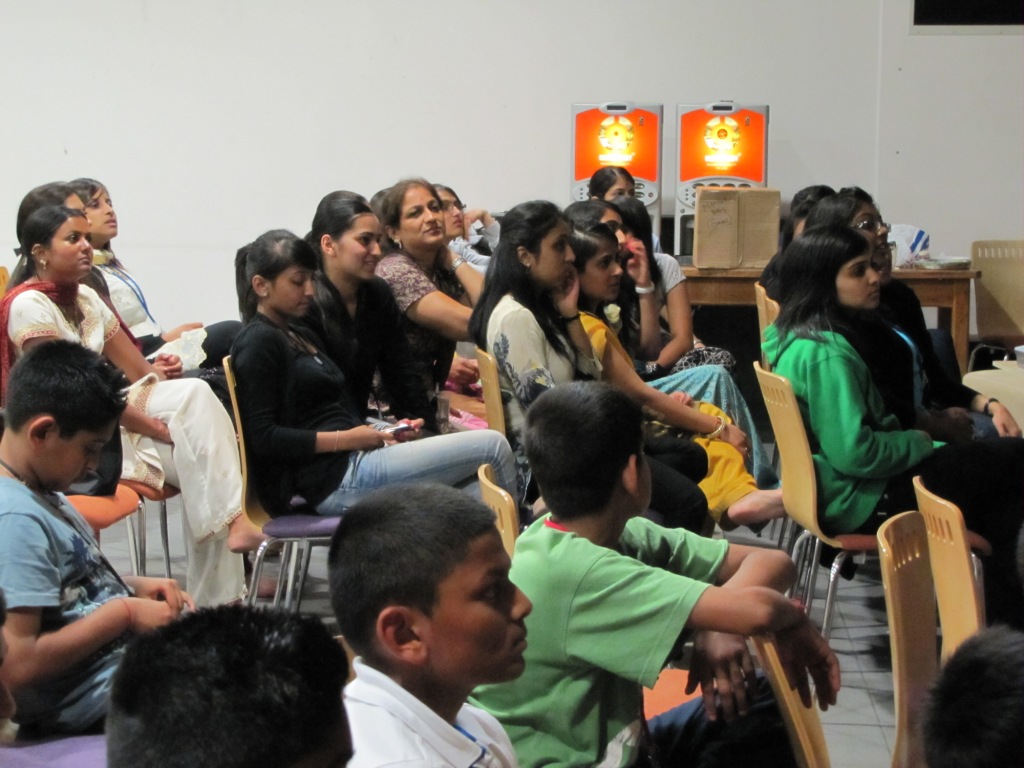 ©1987-2017 SKS Swaminarayan Temple East London