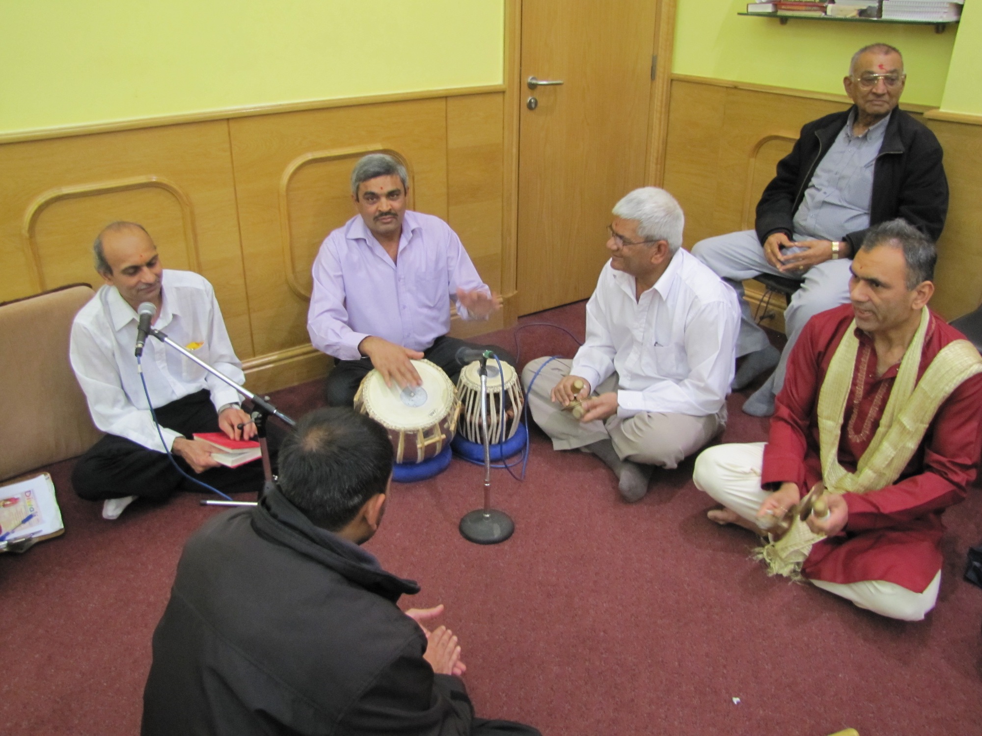 ©1987-2017 SKS Swaminarayan Temple East London