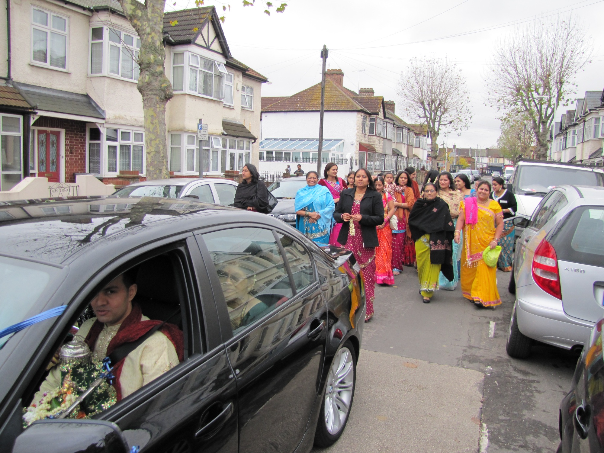 ©1987-2017 SKS Swaminarayan Temple East London