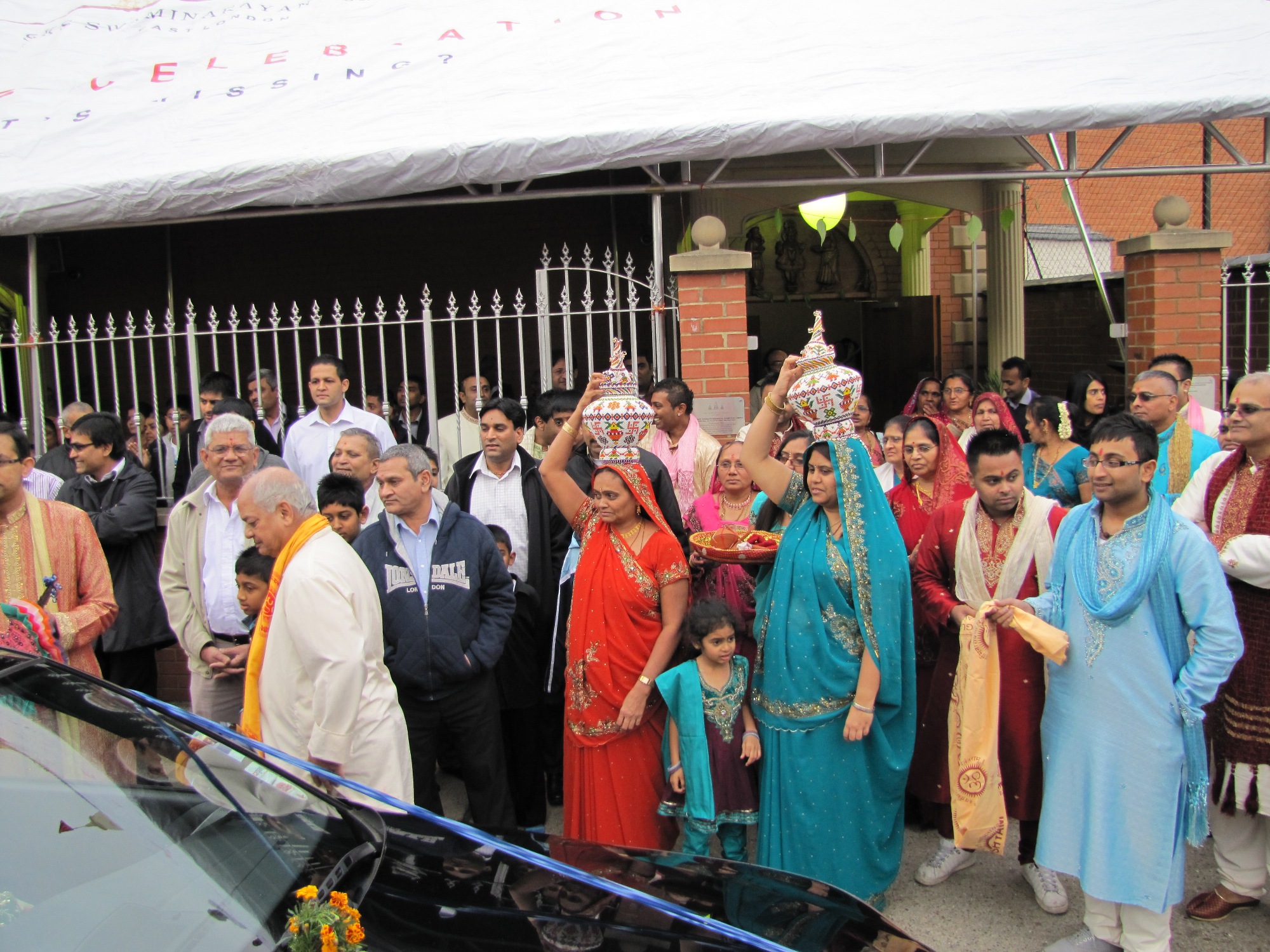 ©1987-2017 SKS Swaminarayan Temple East London