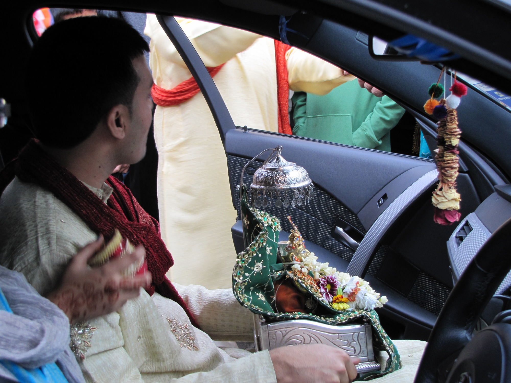 ©1987-2017 SKS Swaminarayan Temple East London
