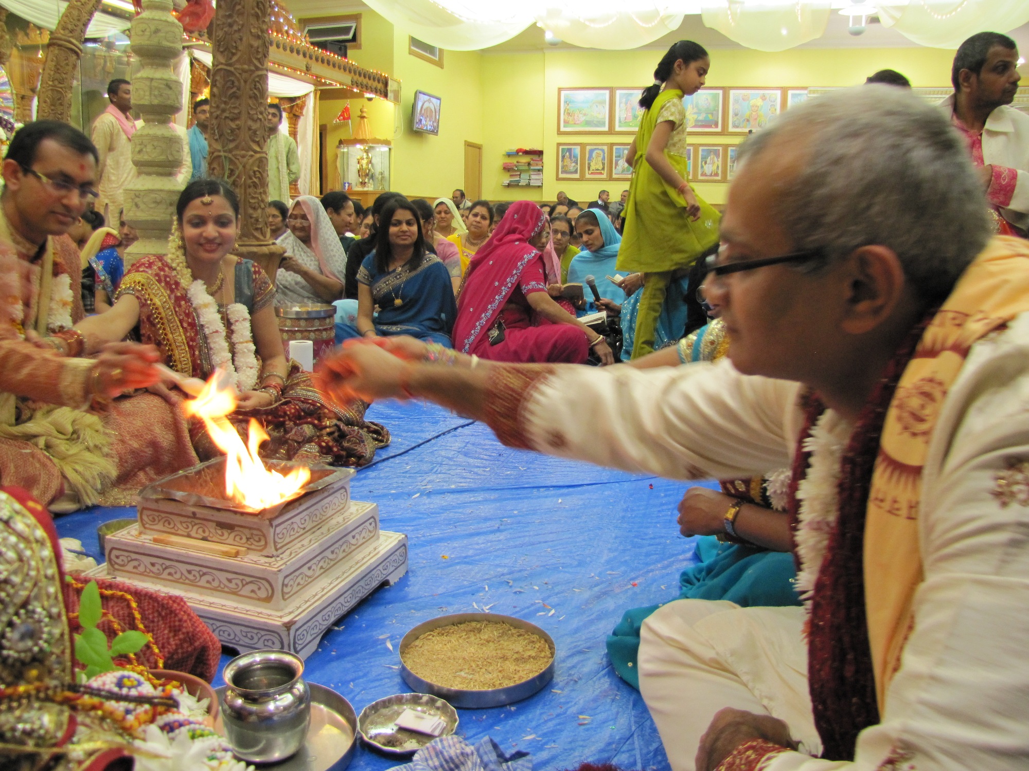 ©1987-2017 SKS Swaminarayan Temple East London