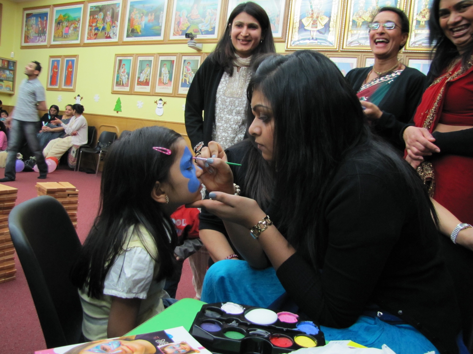 ©1987-2017 SKS Swaminarayan Temple East London