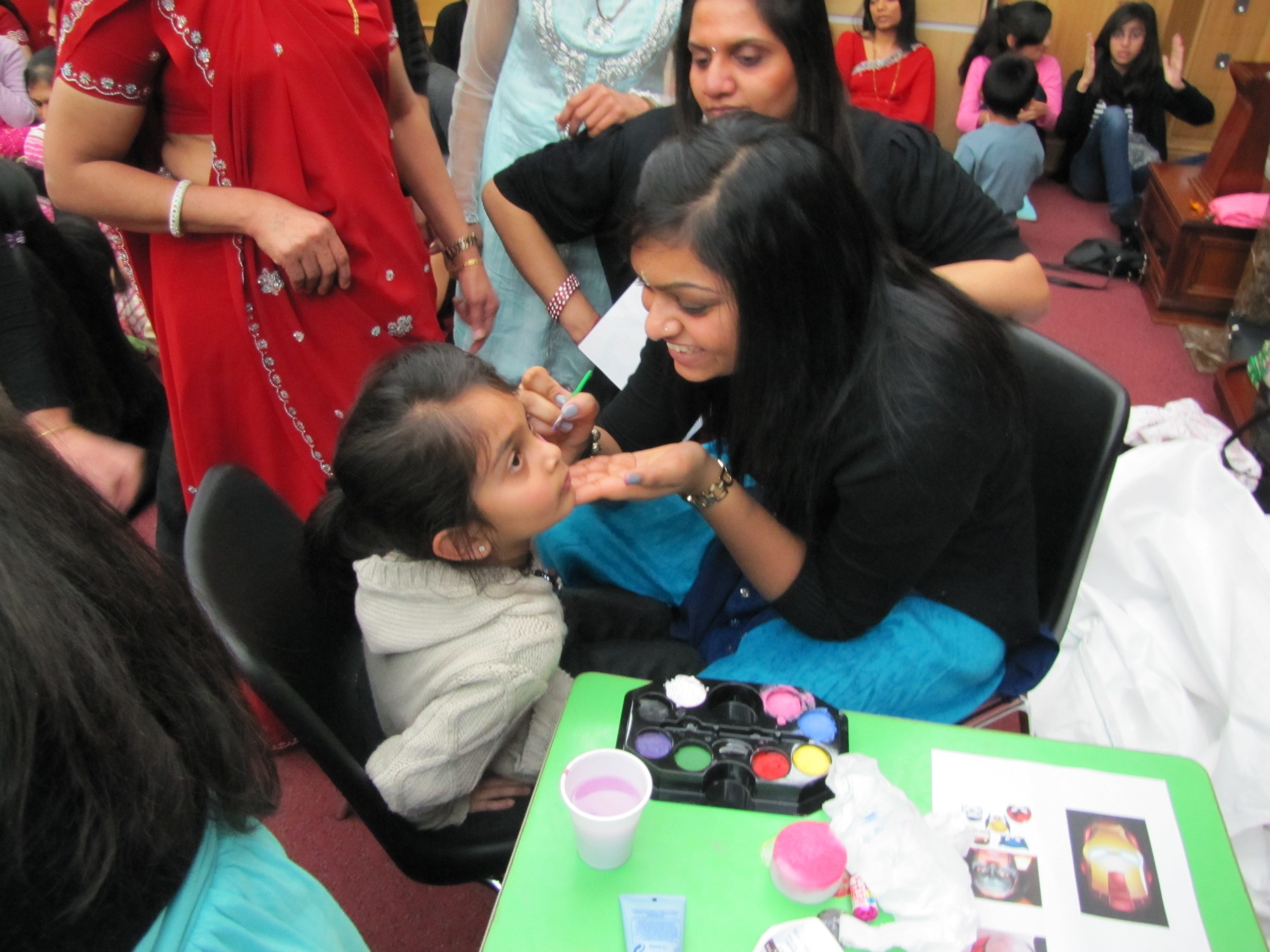 ©1987-2017 SKS Swaminarayan Temple East London