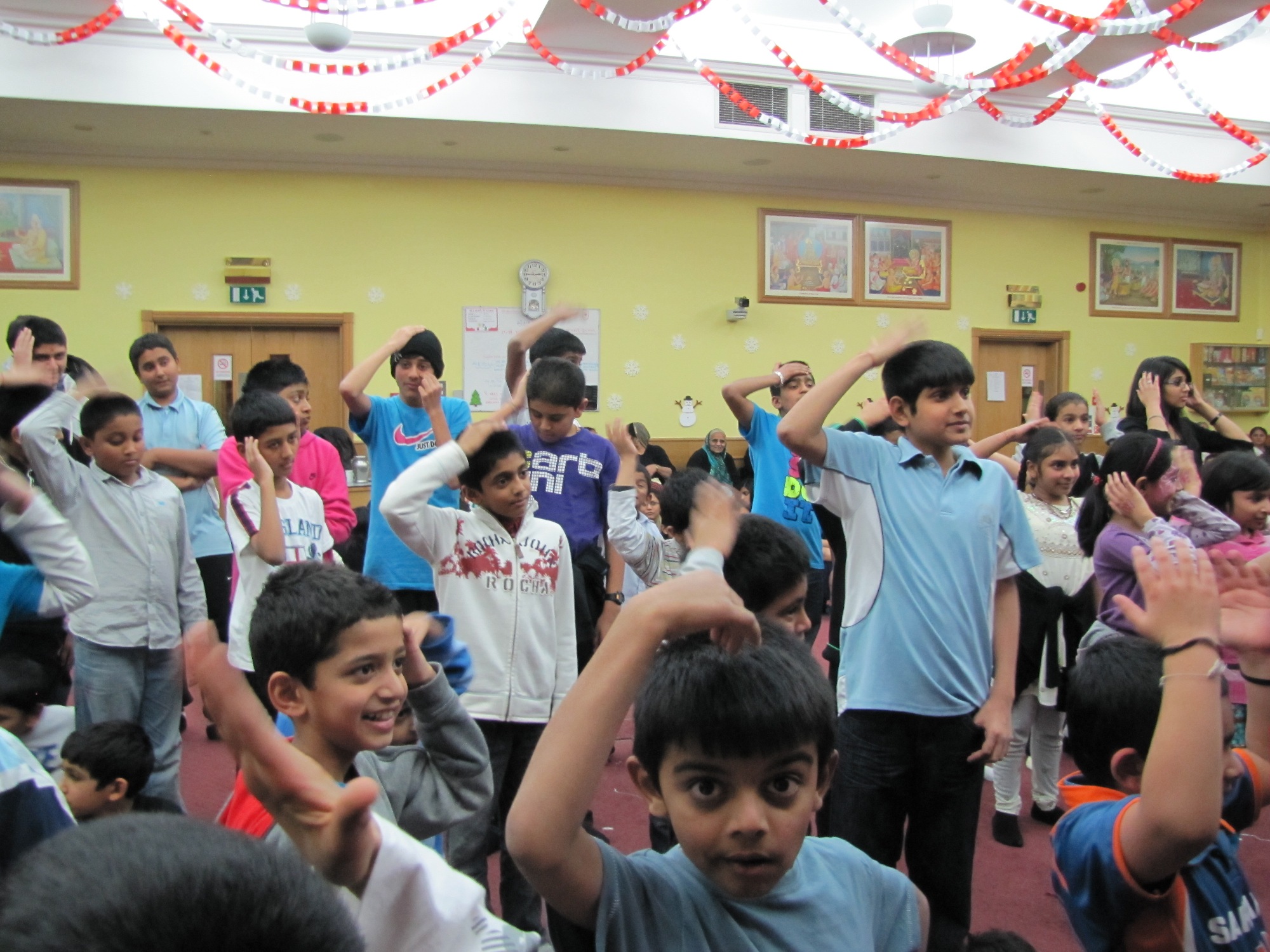 ©1987-2017 SKS Swaminarayan Temple East London