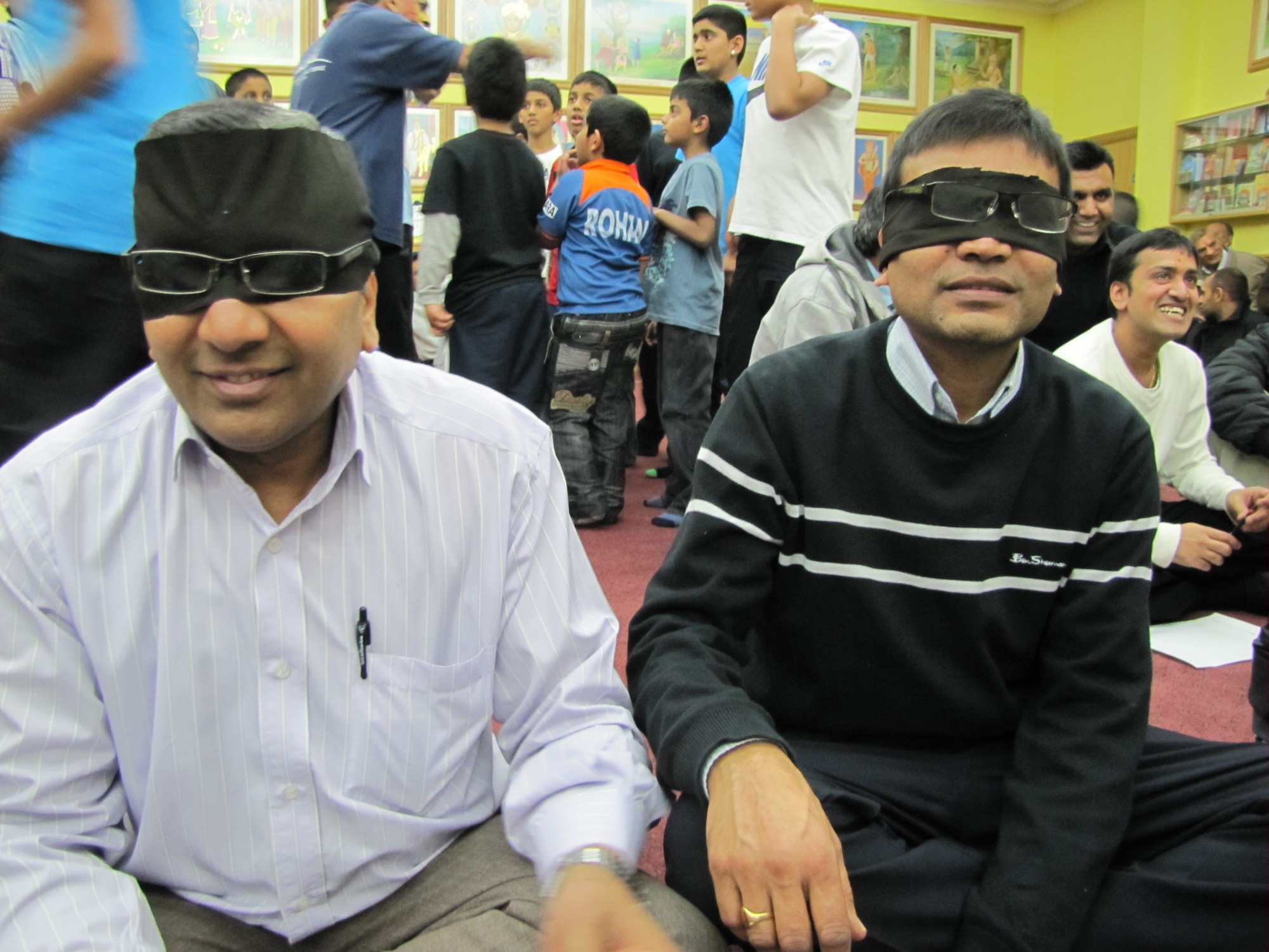 ©1987-2017 SKS Swaminarayan Temple East London