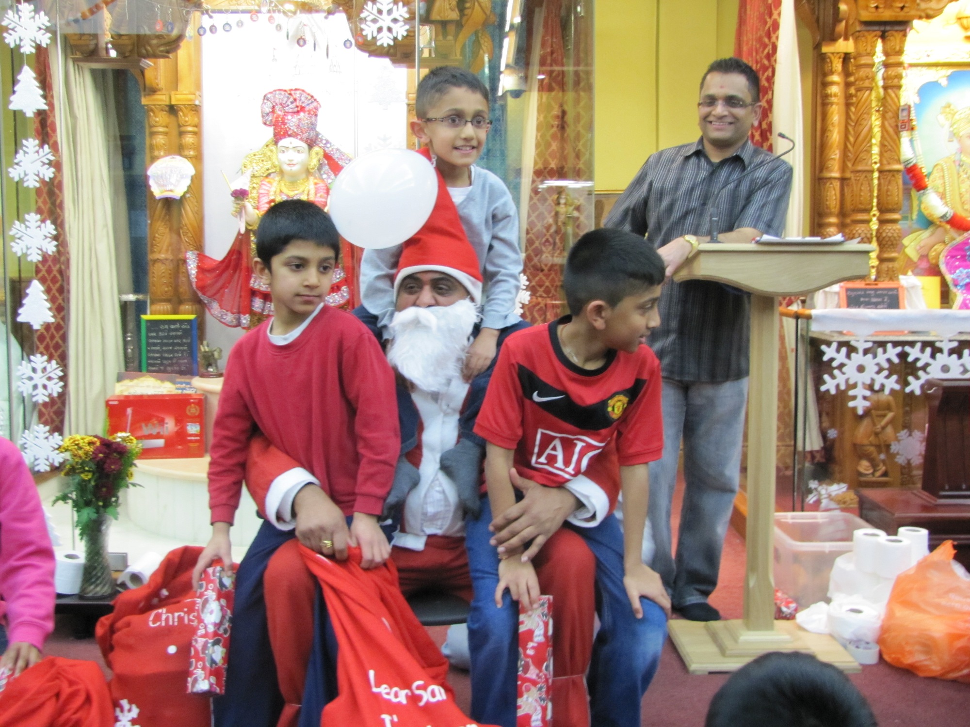 ©1987-2017 SKS Swaminarayan Temple East London
