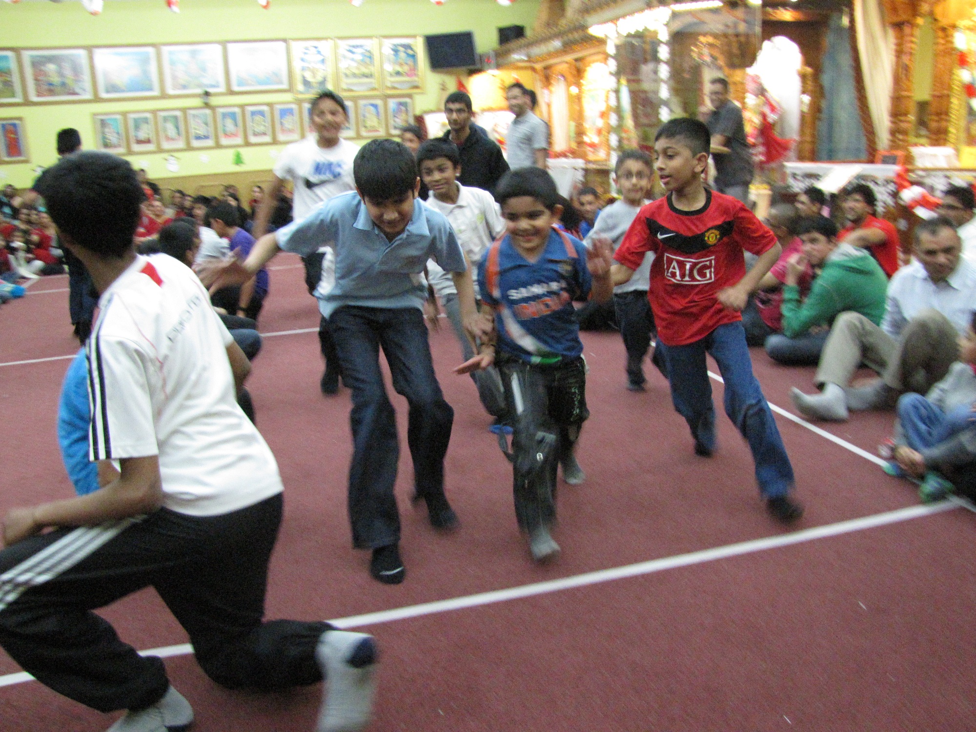 ©1987-2017 SKS Swaminarayan Temple East London