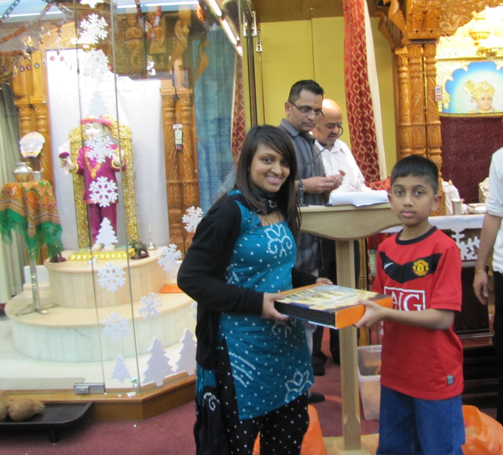 ©1987-2017 SKS Swaminarayan Temple East London