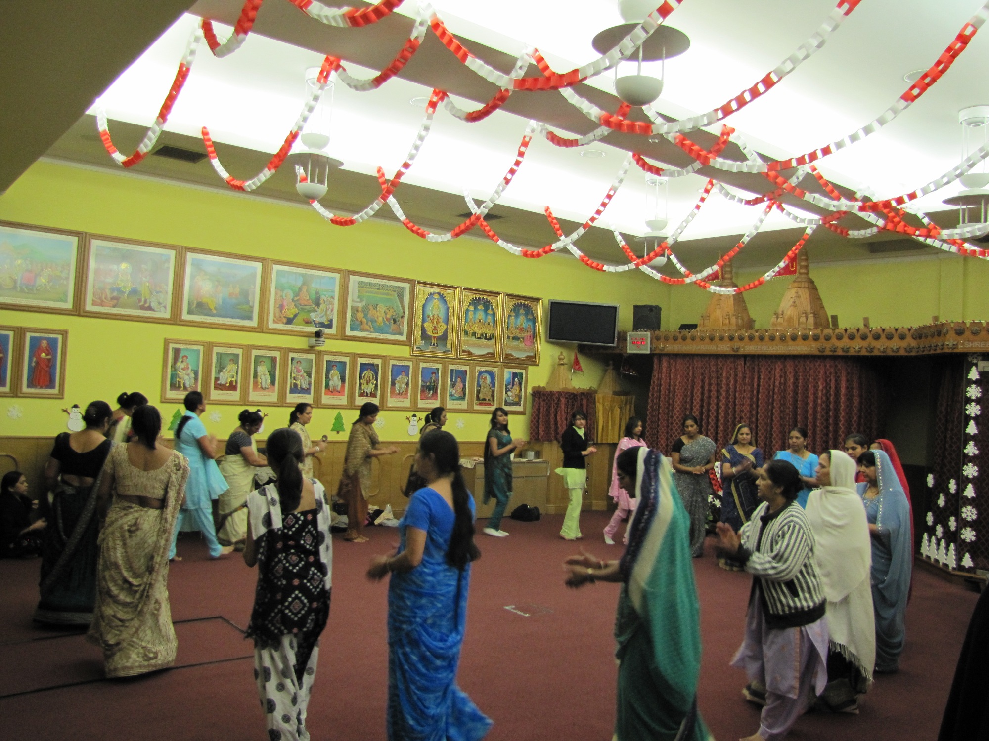 ©1987-2017 SKS Swaminarayan Temple East London