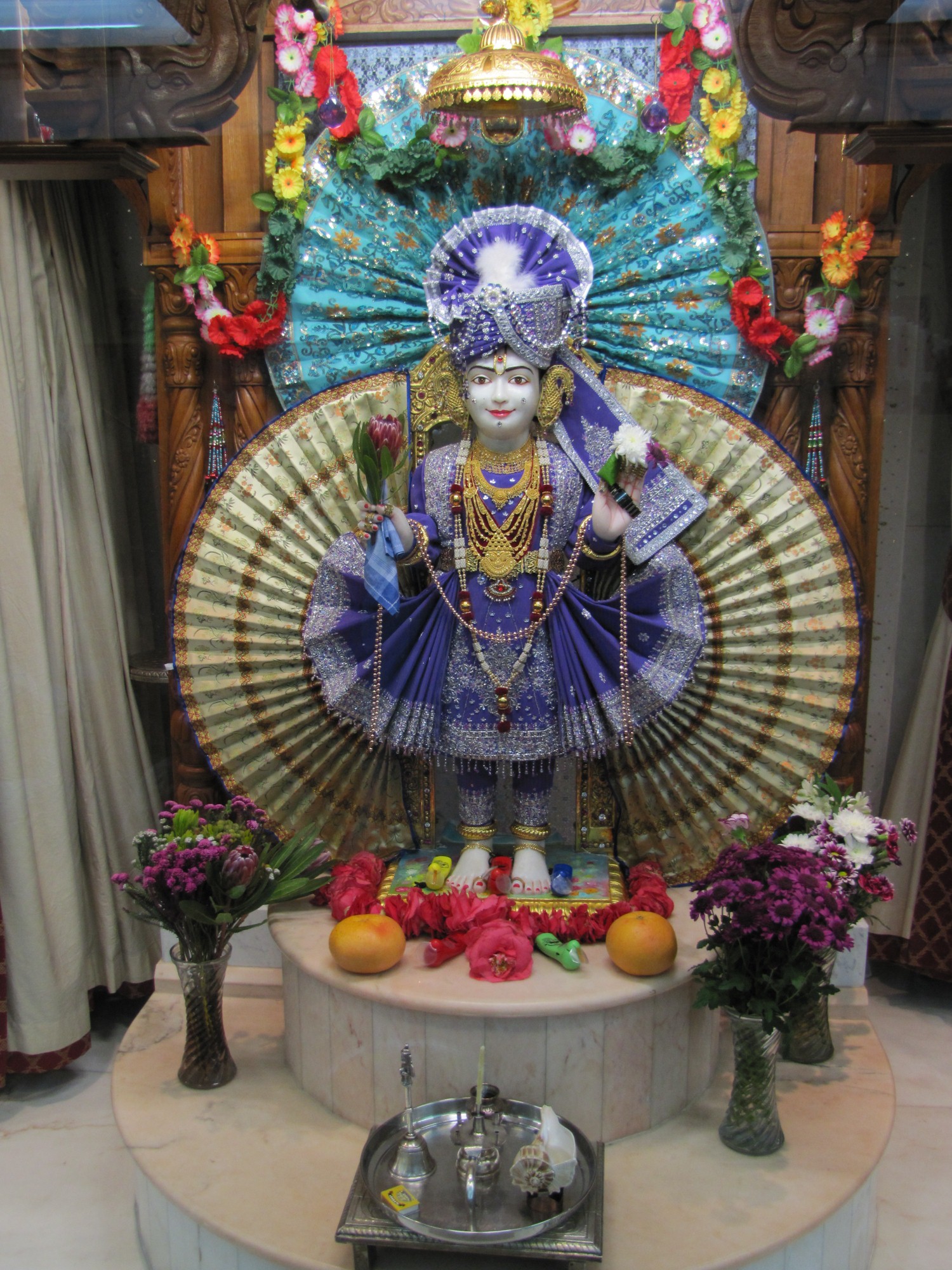 ©1987-2017 SKS Swaminarayan Temple East London