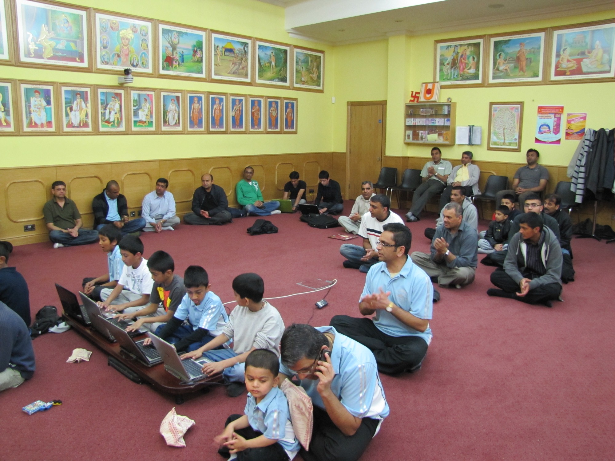 ©1987-2017 SKS Swaminarayan Temple East London