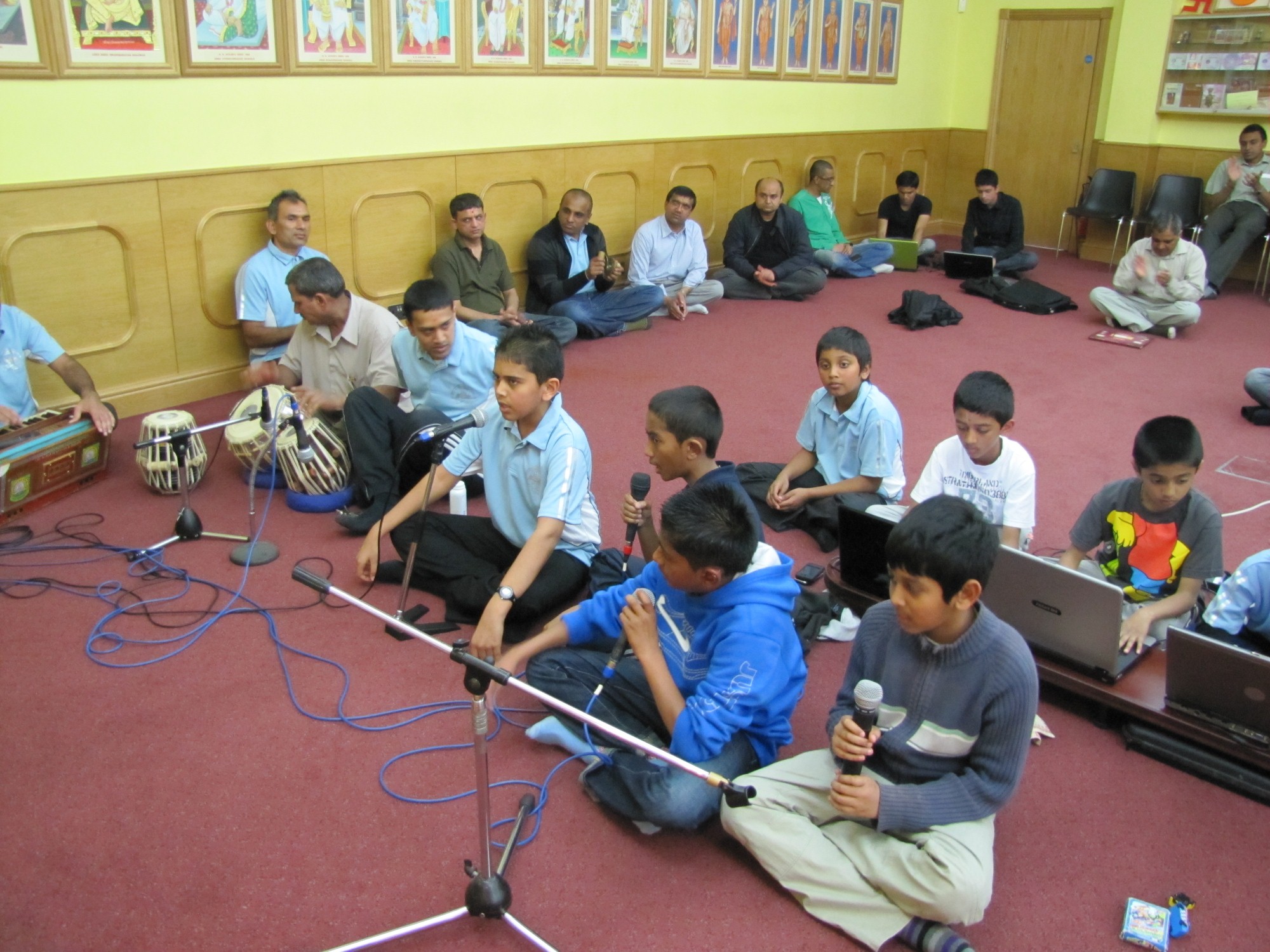 ©1987-2017 SKS Swaminarayan Temple East London