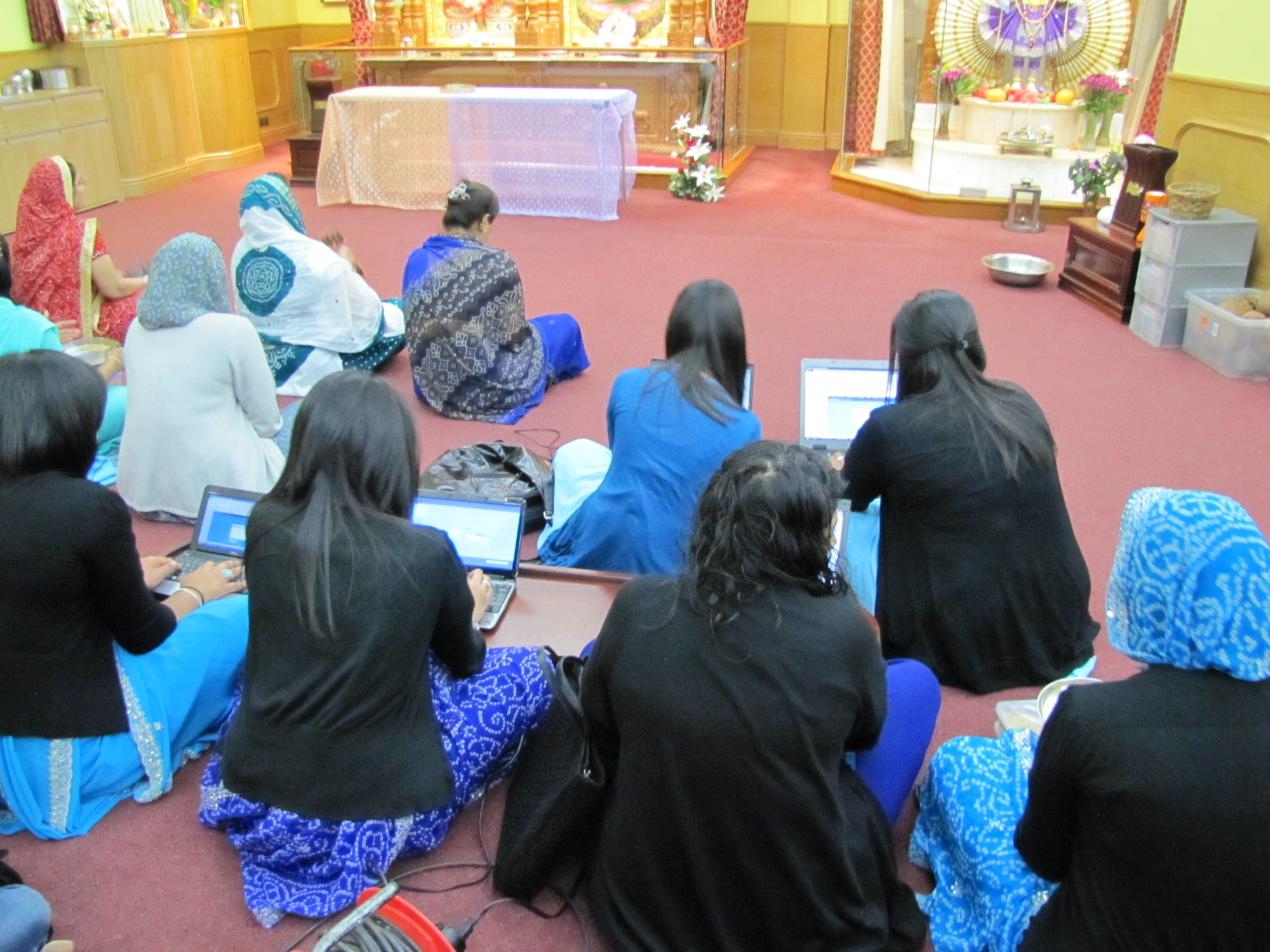 ©1987-2017 SKS Swaminarayan Temple East London