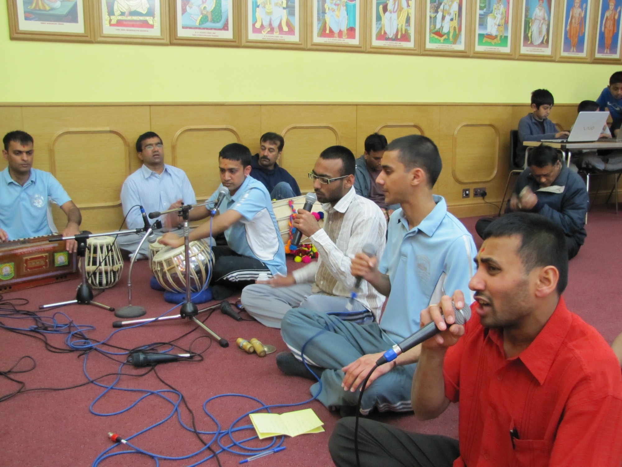 ©1987-2017 SKS Swaminarayan Temple East London