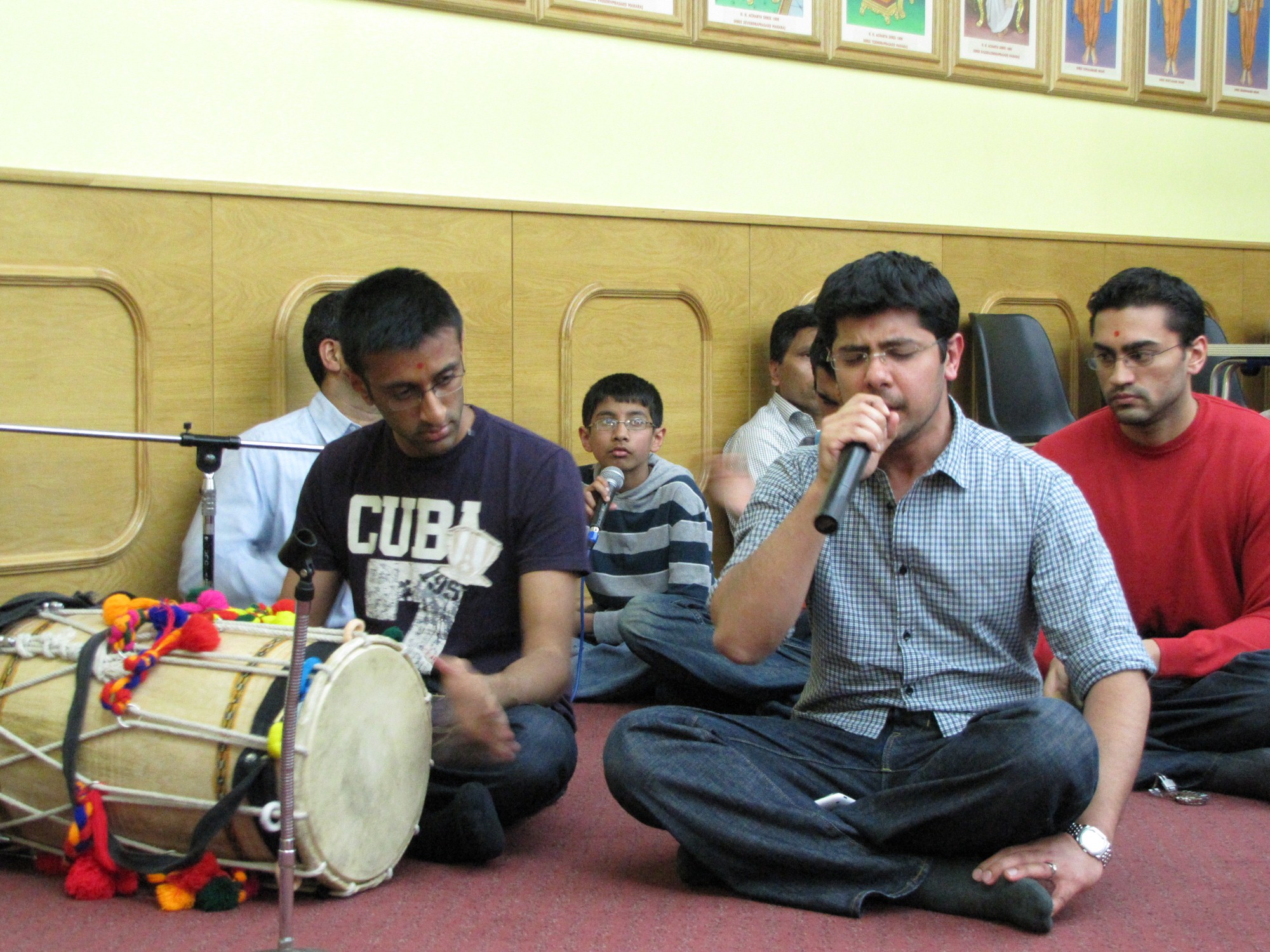 ©1987-2017 SKS Swaminarayan Temple East London