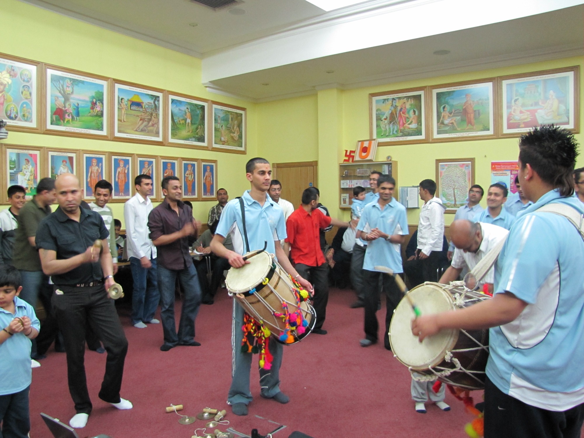 ©1987-2017 SKS Swaminarayan Temple East London