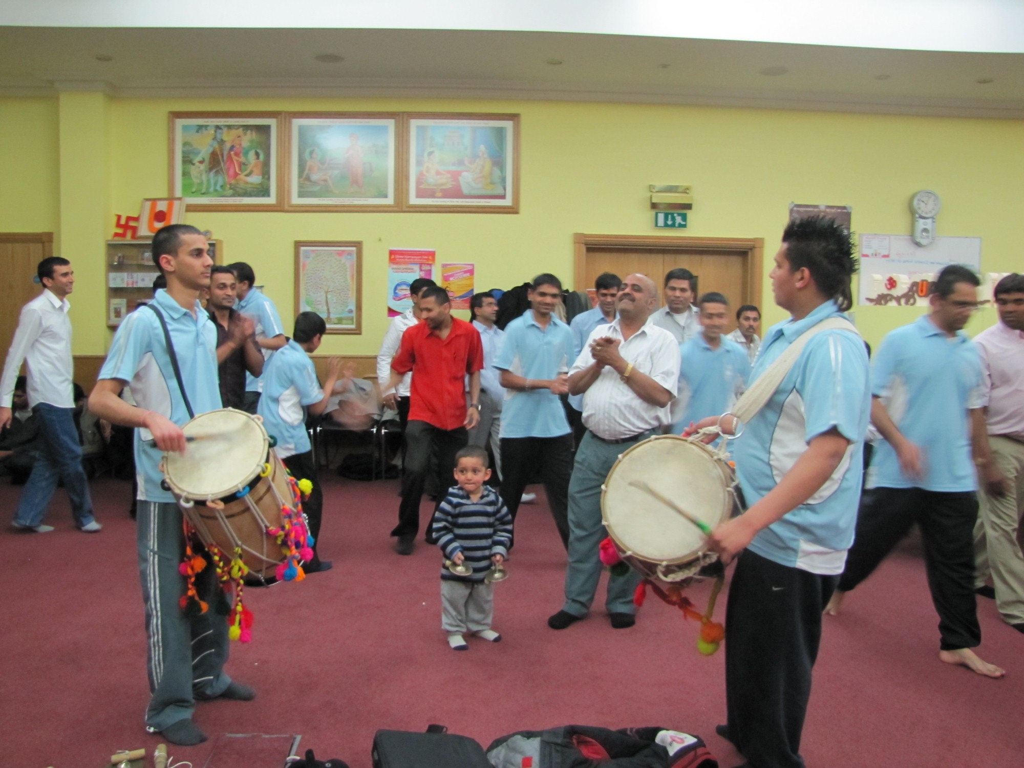 ©1987-2017 SKS Swaminarayan Temple East London
