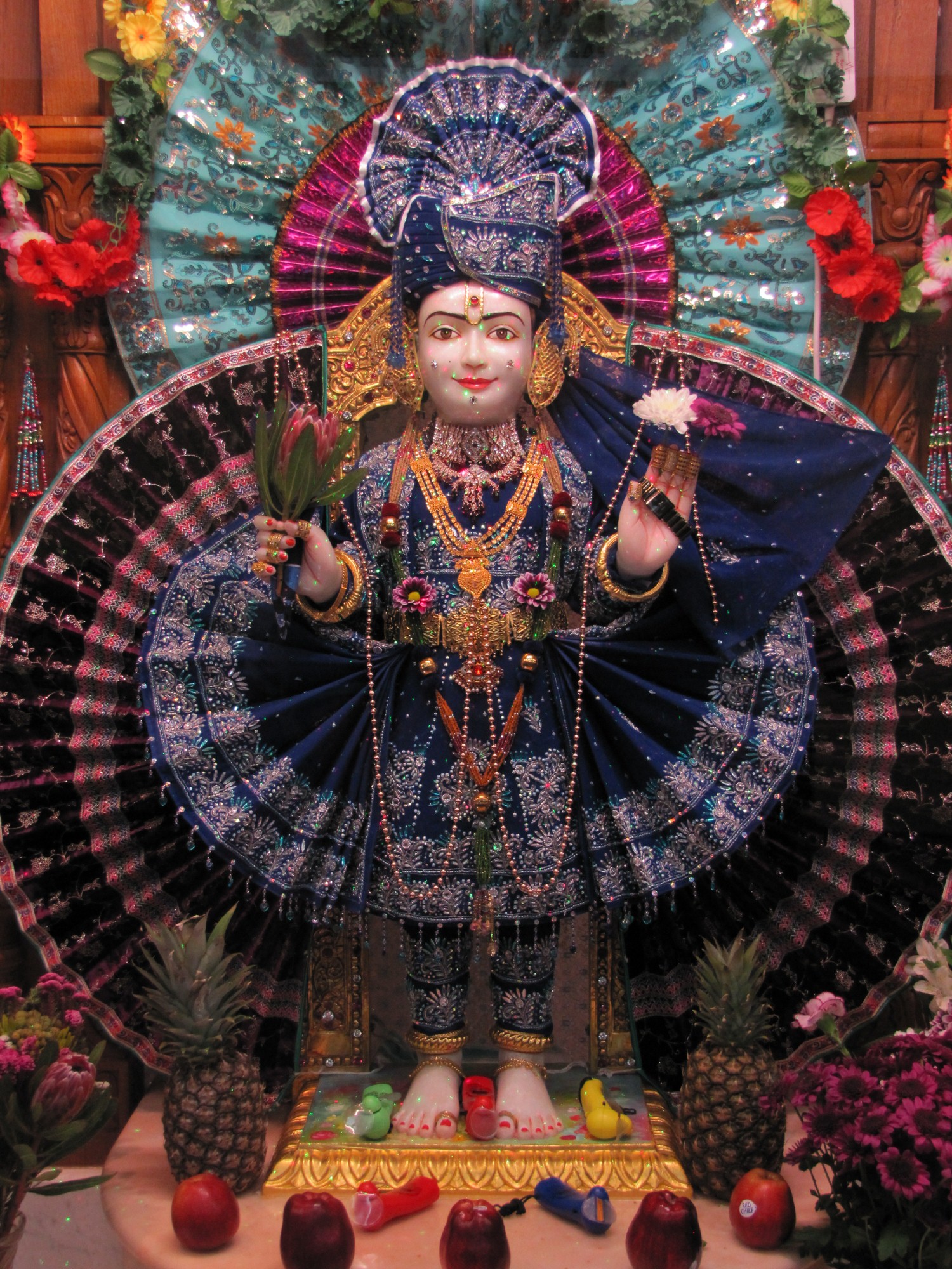 ©1987-2017 SKS Swaminarayan Temple East London