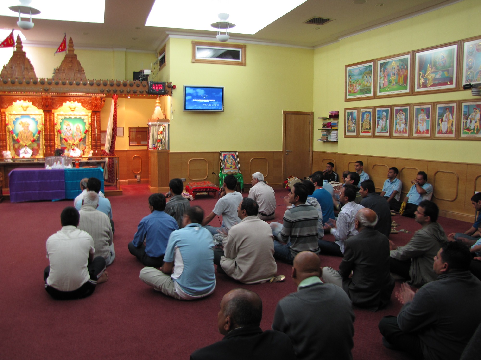 ©1987-2017 SKS Swaminarayan Temple East London