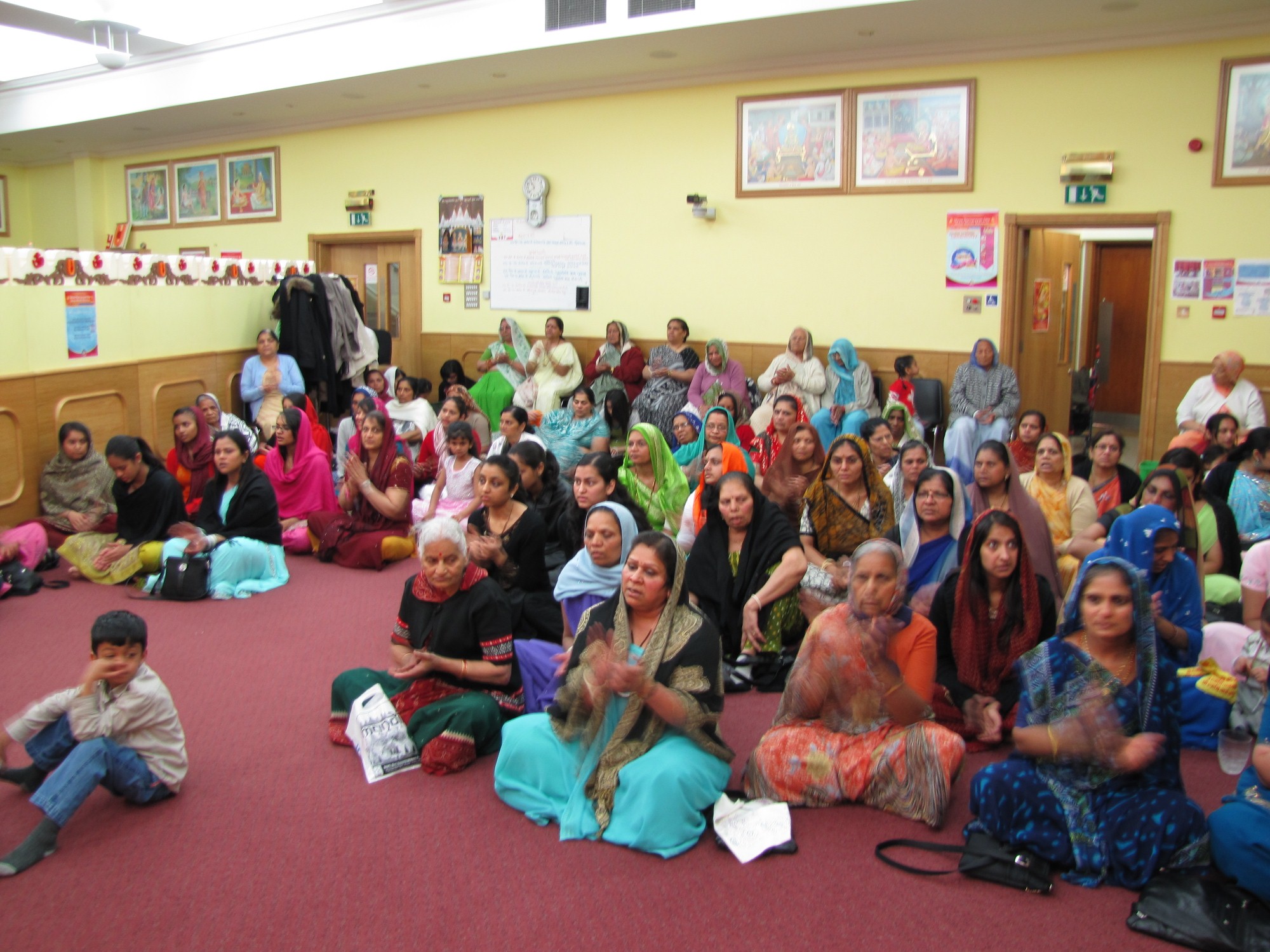 ©1987-2017 SKS Swaminarayan Temple East London