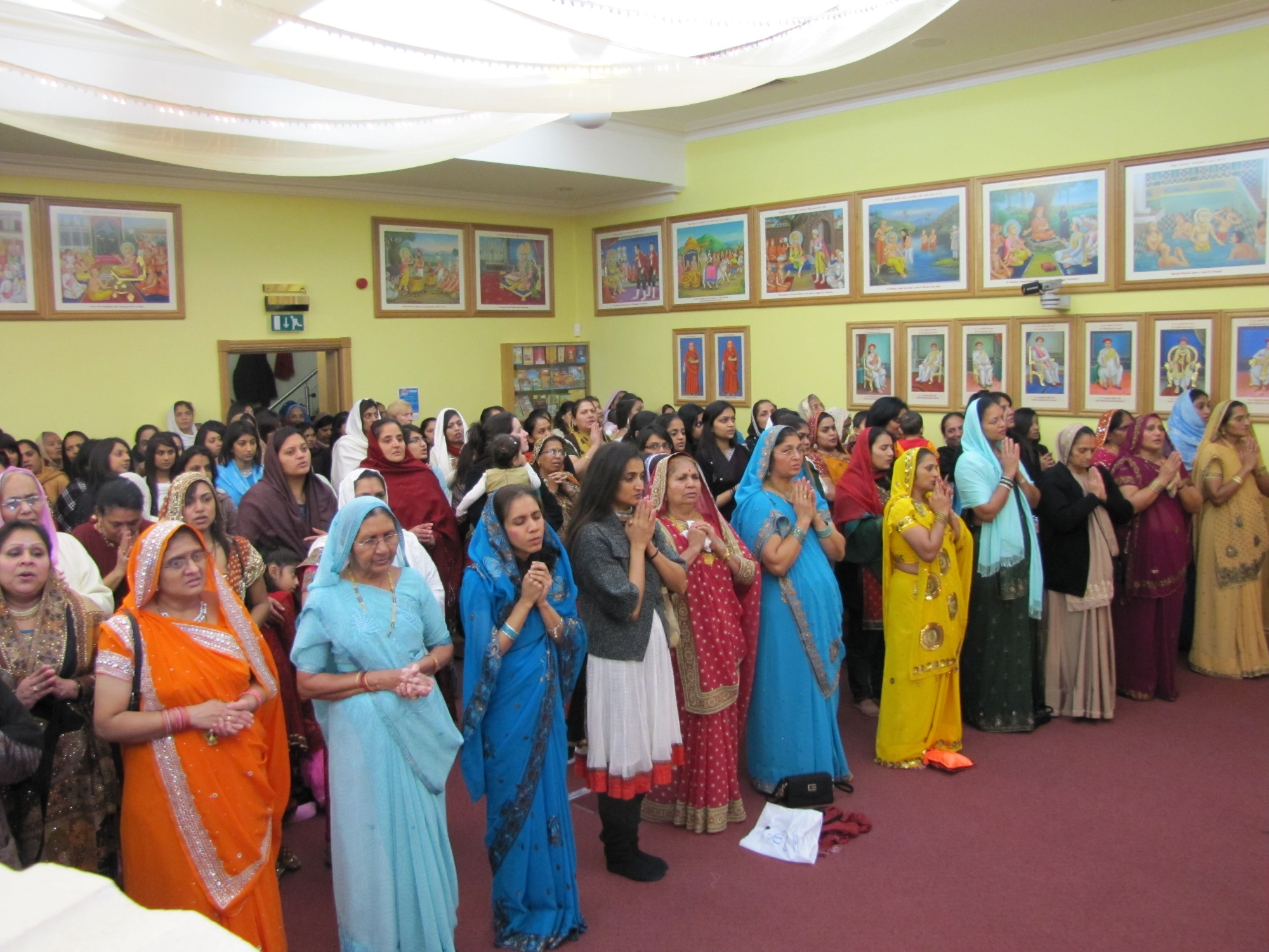 ©1987-2017 SKS Swaminarayan Temple East London
