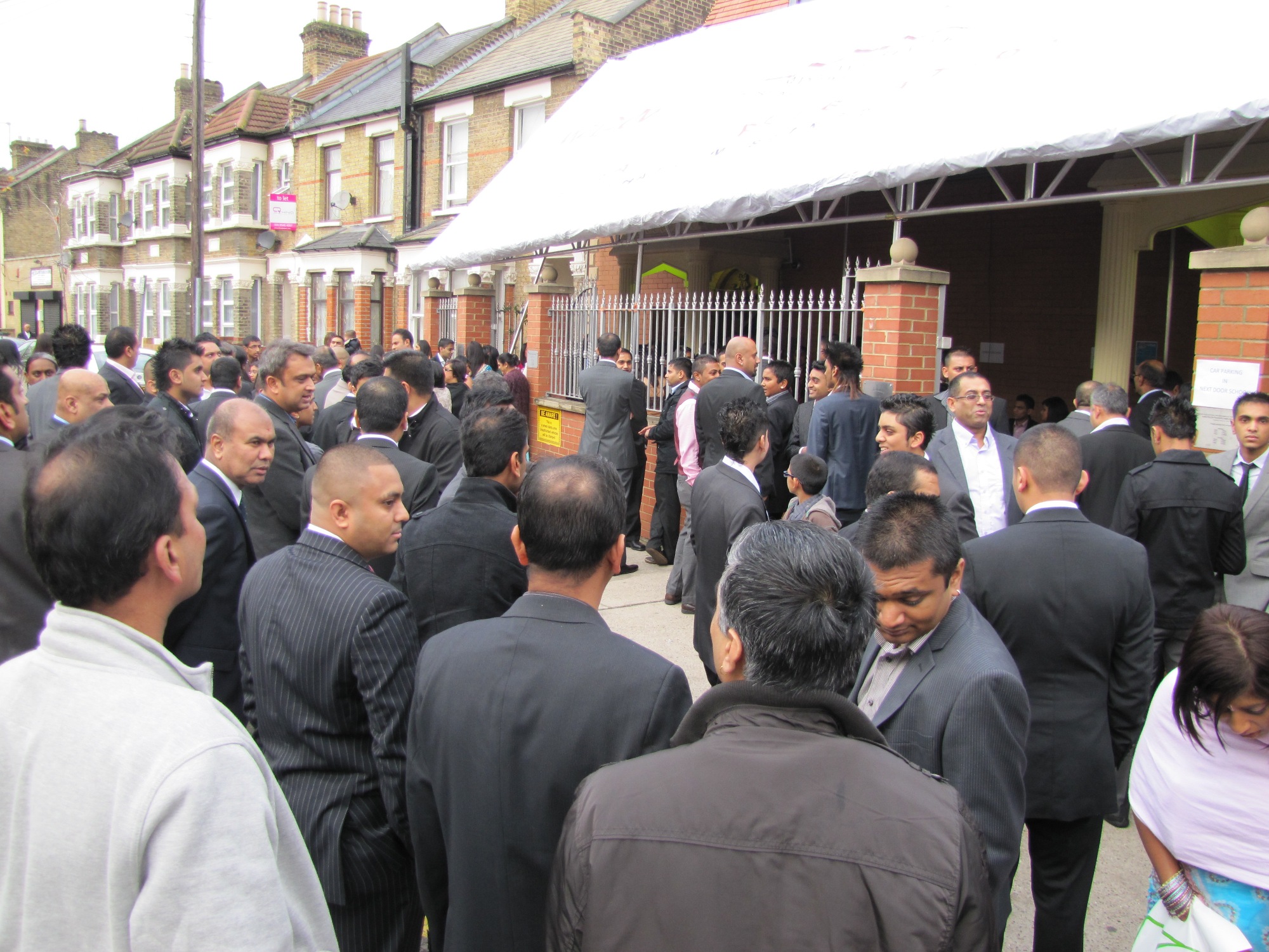 ©1987-2017 SKS Swaminarayan Temple East London
