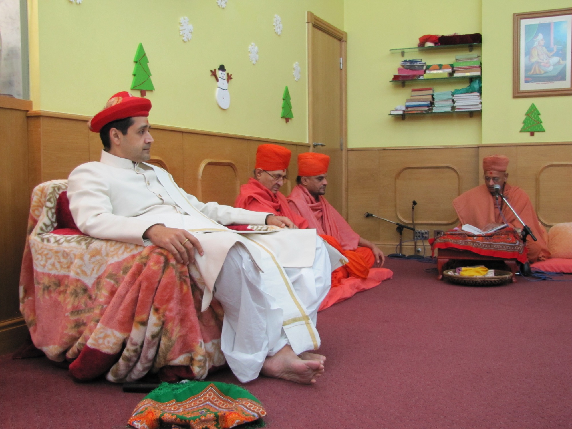 ©1987-2017 SKS Swaminarayan Temple East London