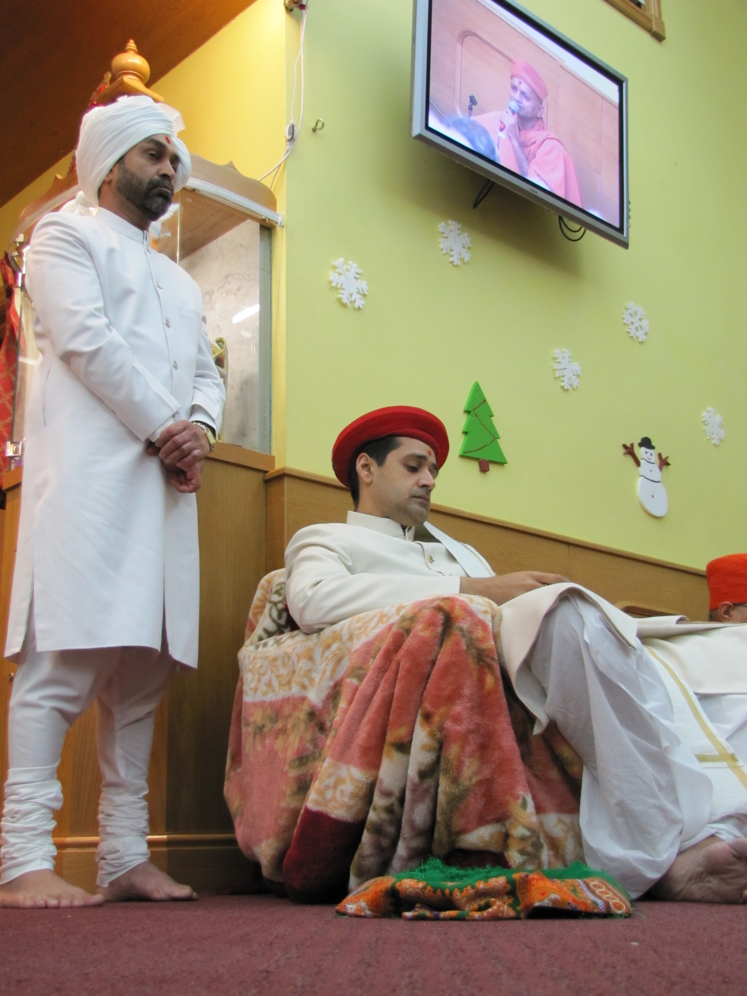 ©1987-2017 SKS Swaminarayan Temple East London