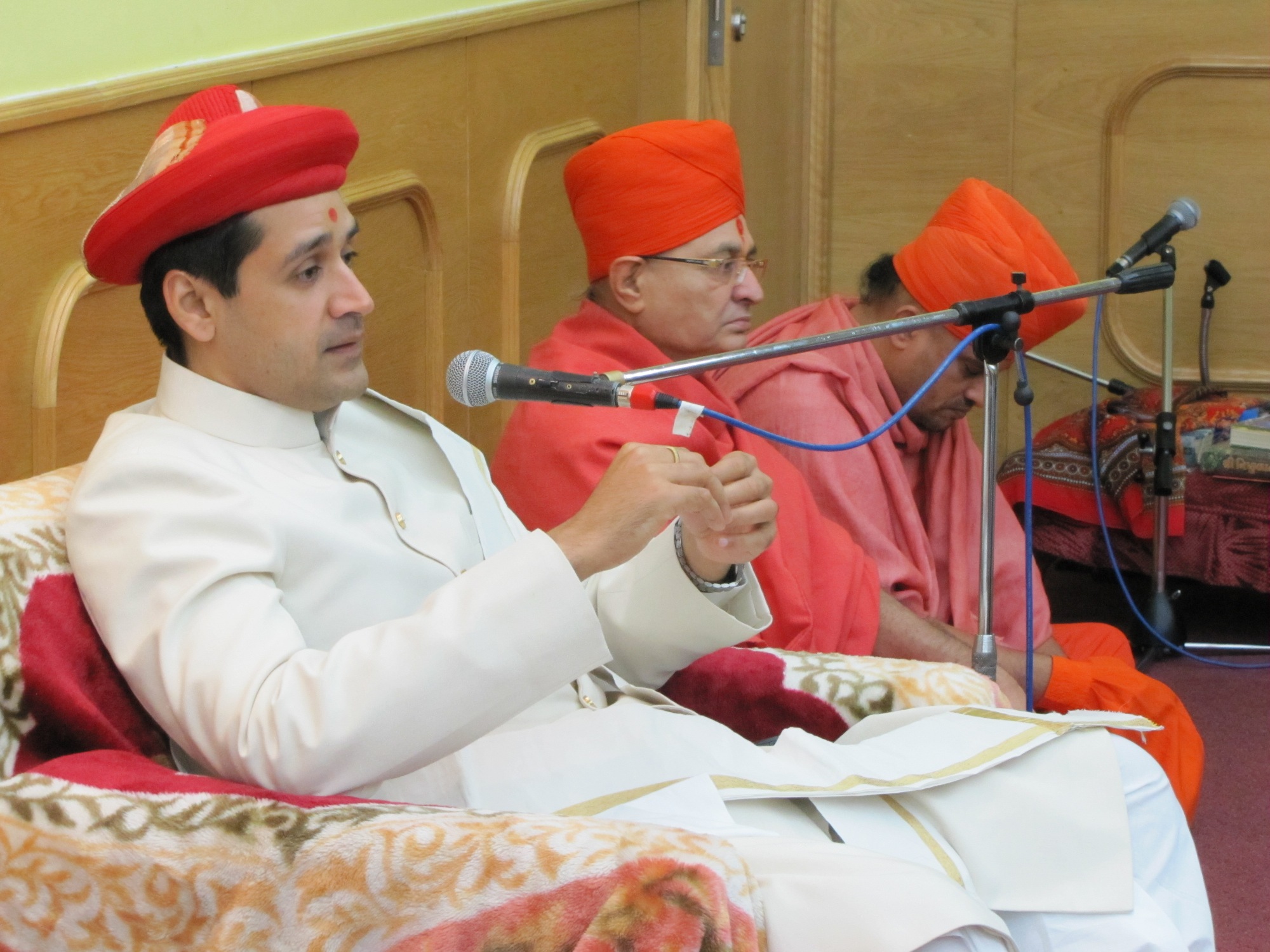 ©1987-2017 SKS Swaminarayan Temple East London