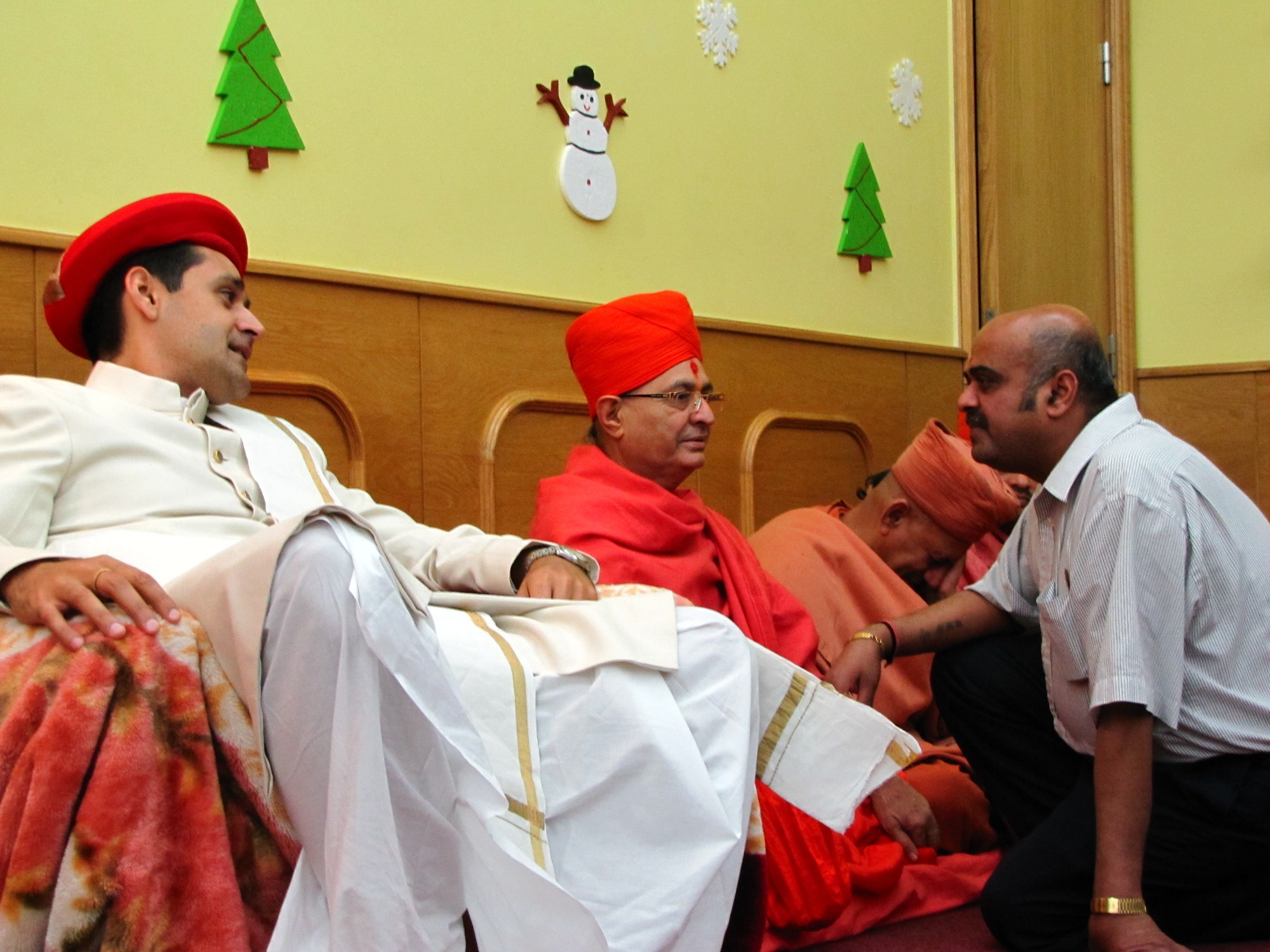 ©1987-2017 SKS Swaminarayan Temple East London