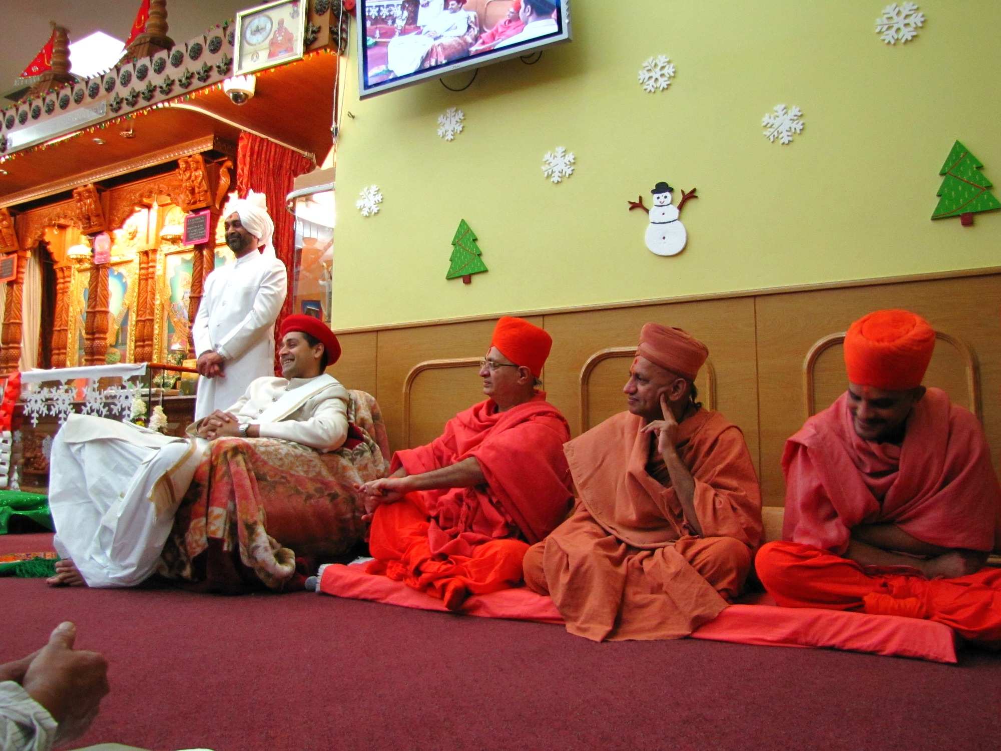 ©1987-2017 SKS Swaminarayan Temple East London
