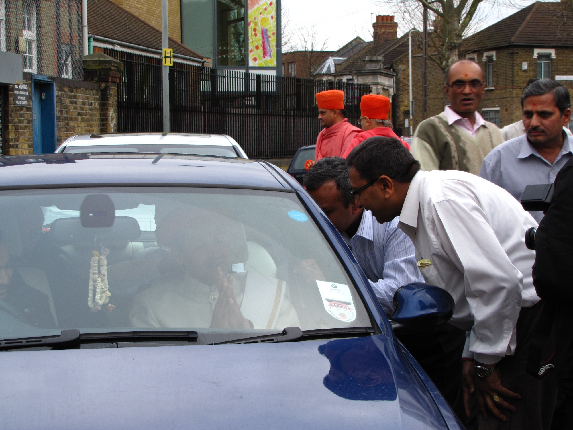 ©1987-2017 SKS Swaminarayan Temple East London