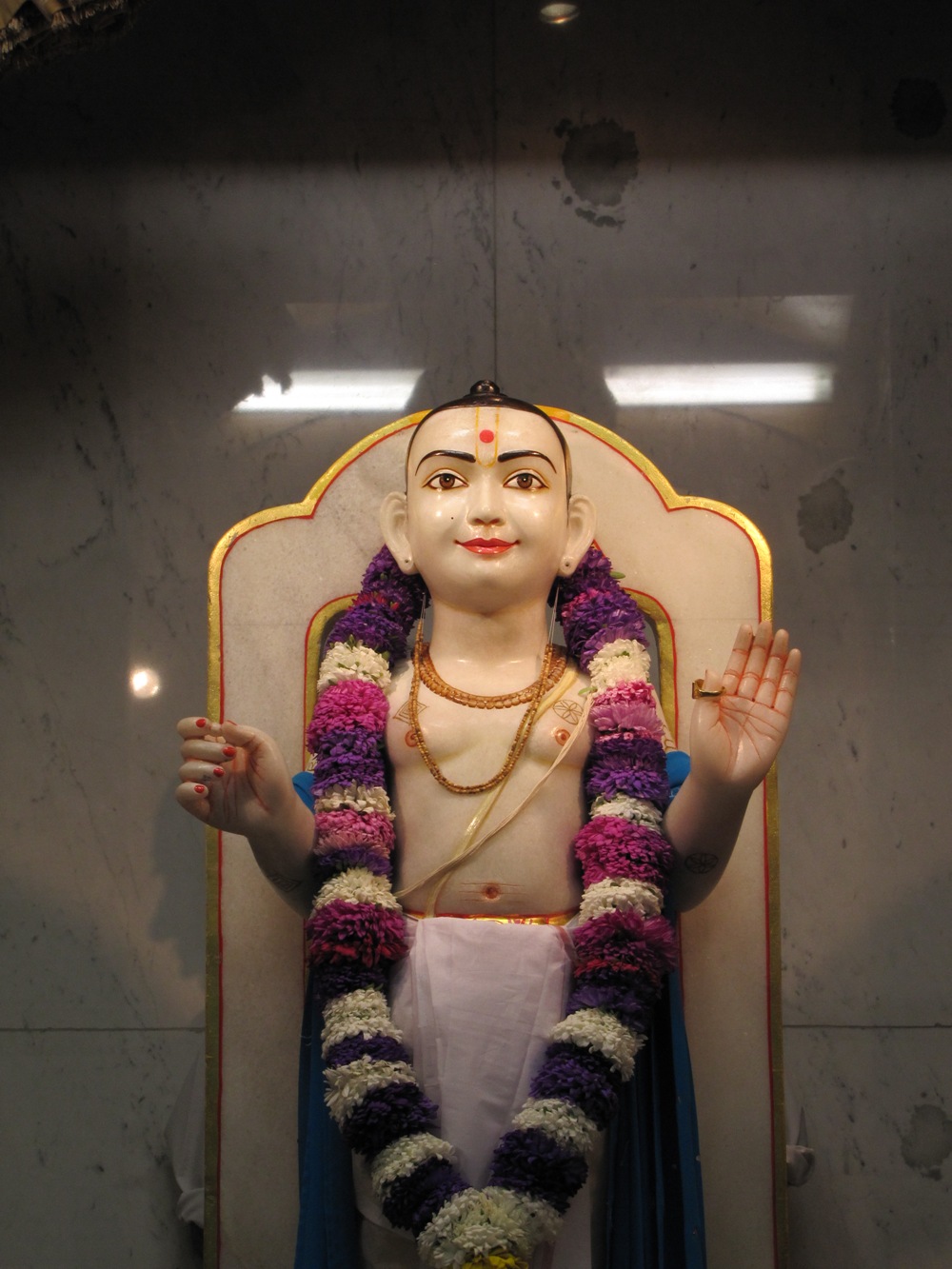 ©1987-2017 SKS Swaminarayan Temple East London