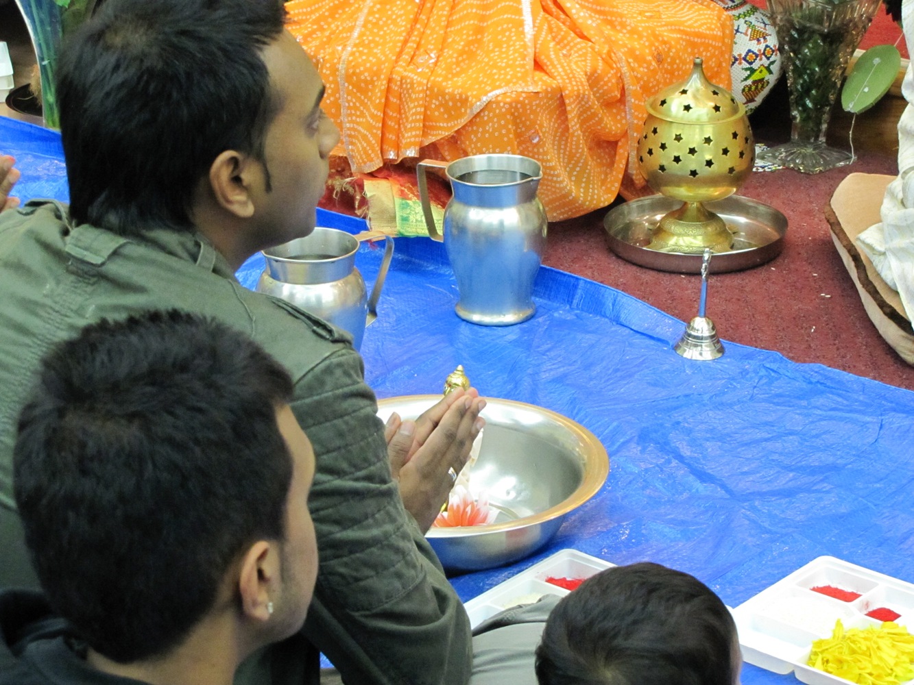 ©1987-2017 SKS Swaminarayan Temple East London