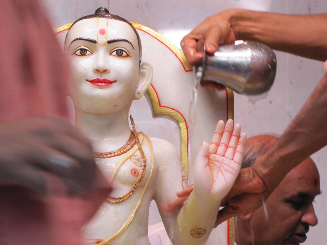 ©1987-2017 SKS Swaminarayan Temple East London