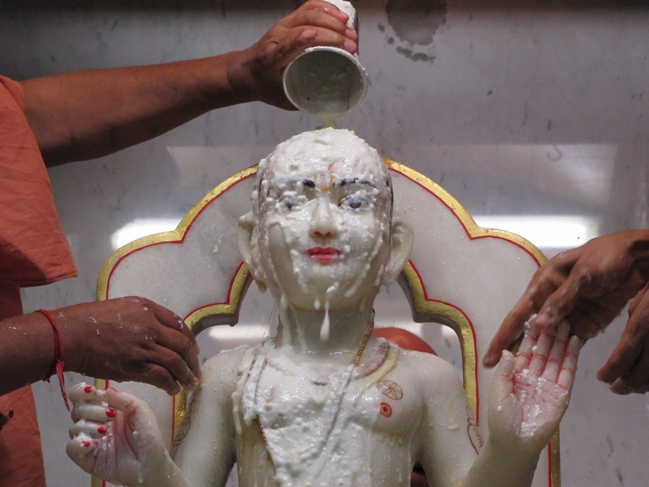 ©1987-2017 SKS Swaminarayan Temple East London