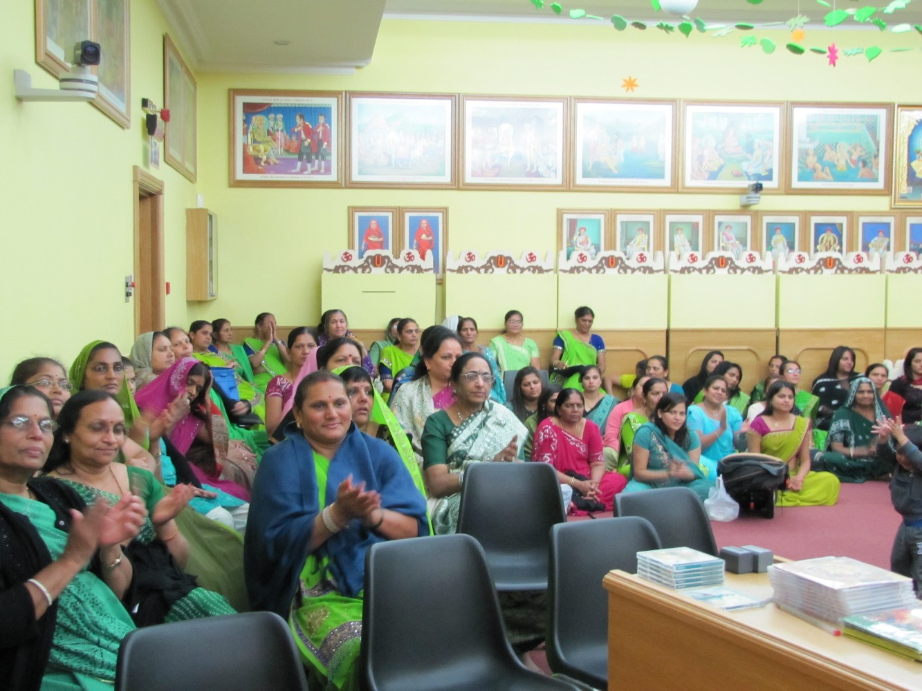 ©1987-2017 SKS Swaminarayan Temple East London