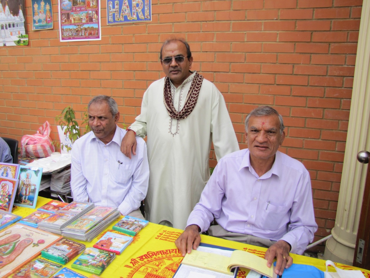 ©1987-2017 SKS Swaminarayan Temple East London