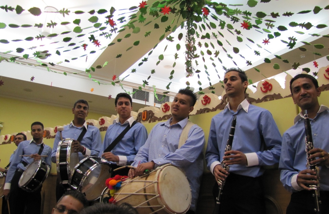 ©1987-2017 SKS Swaminarayan Temple East London