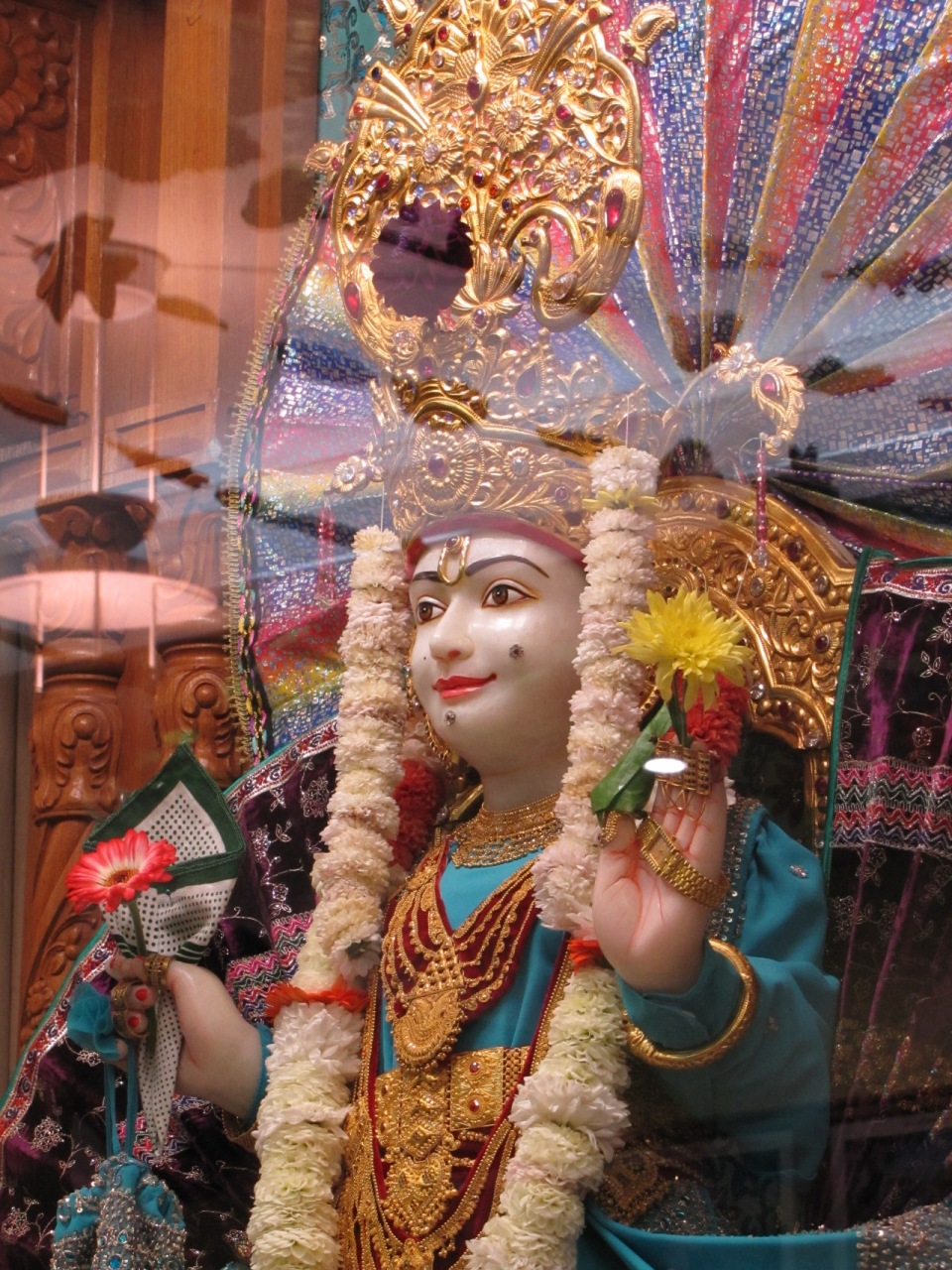 ©1987-2017 SKS Swaminarayan Temple East London